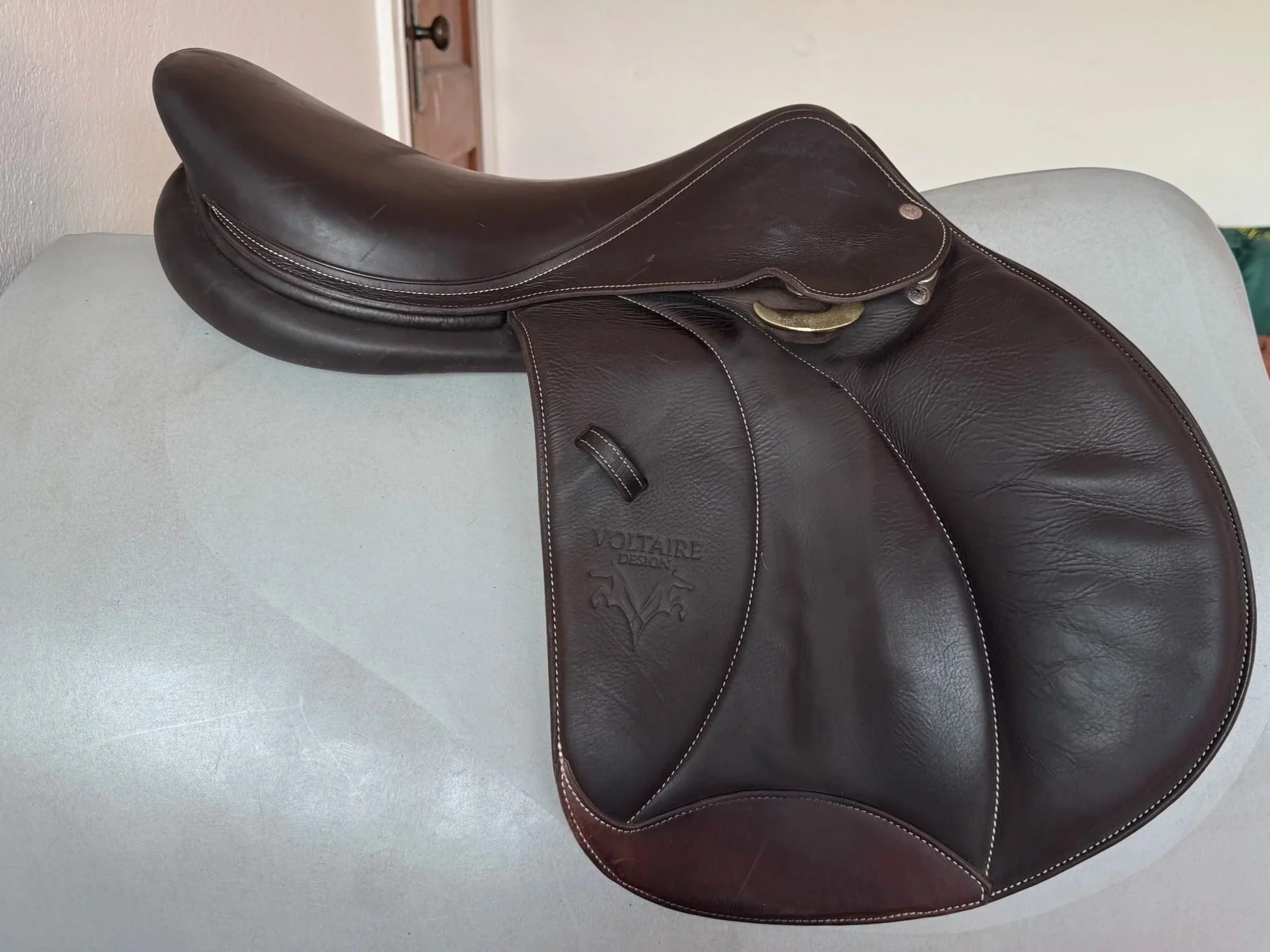 18" Voltaire Palm Beach PRO Saddle - 2021 - 3A - Full Buffalo - Right View 1