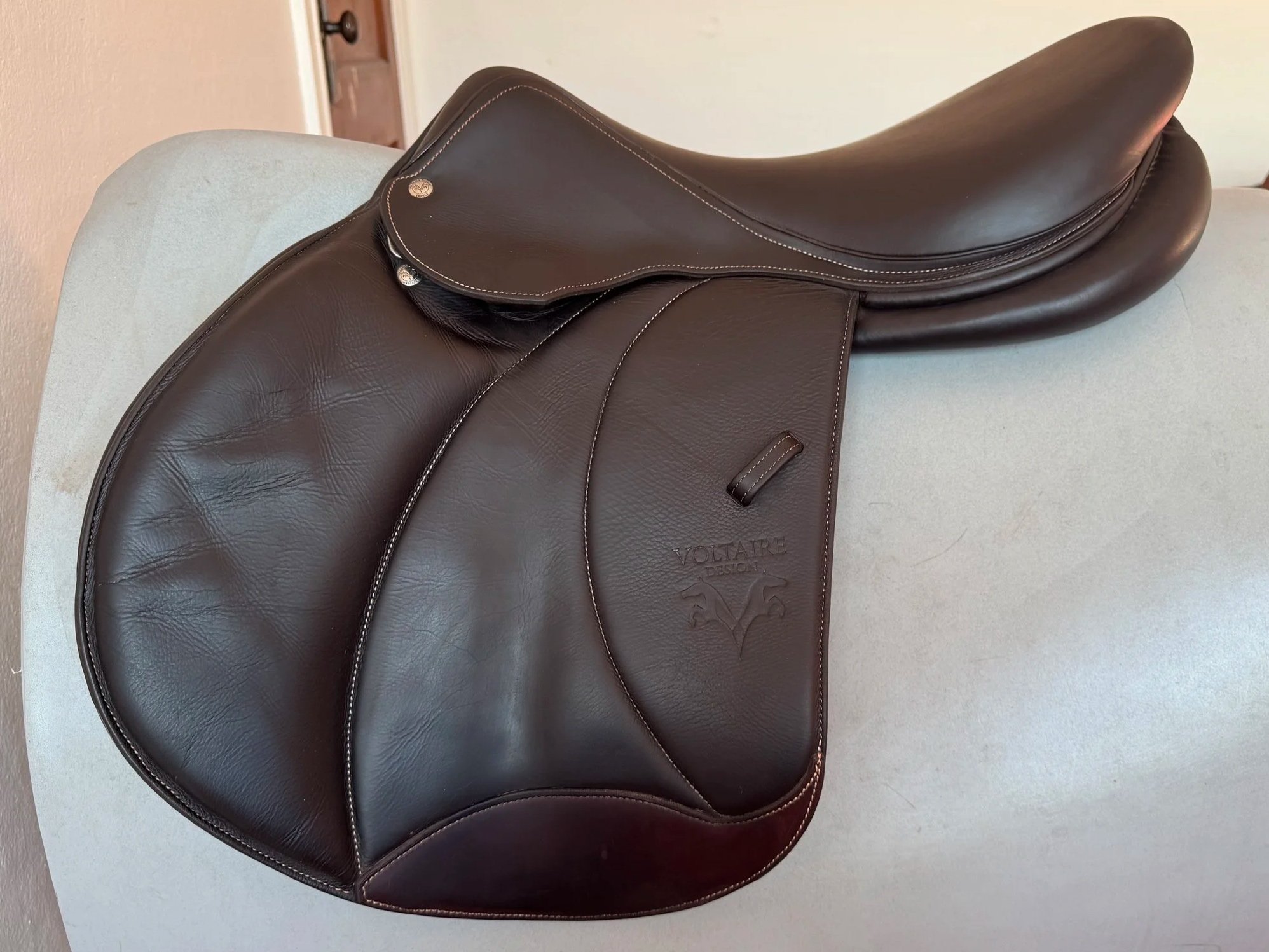 18.5" Voltaire Palm Beach PRO Saddle - 2021 - 3AR - Full Buffalo - MINT - Left View 1