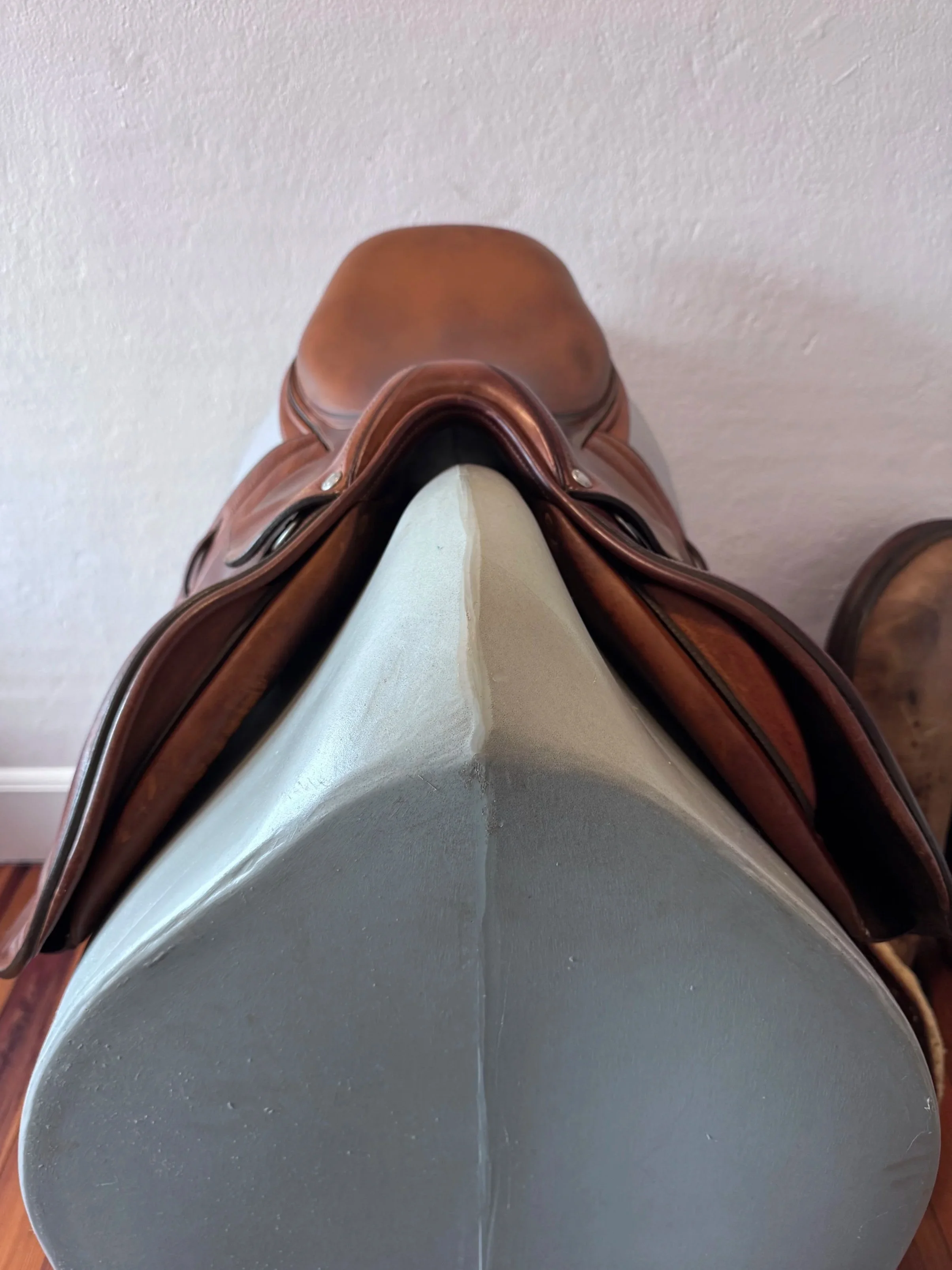 18" Butet Premium Saddle - 2015 - P Seat - 2.5 Flaps - WOOL FLOCKED - Front Panels