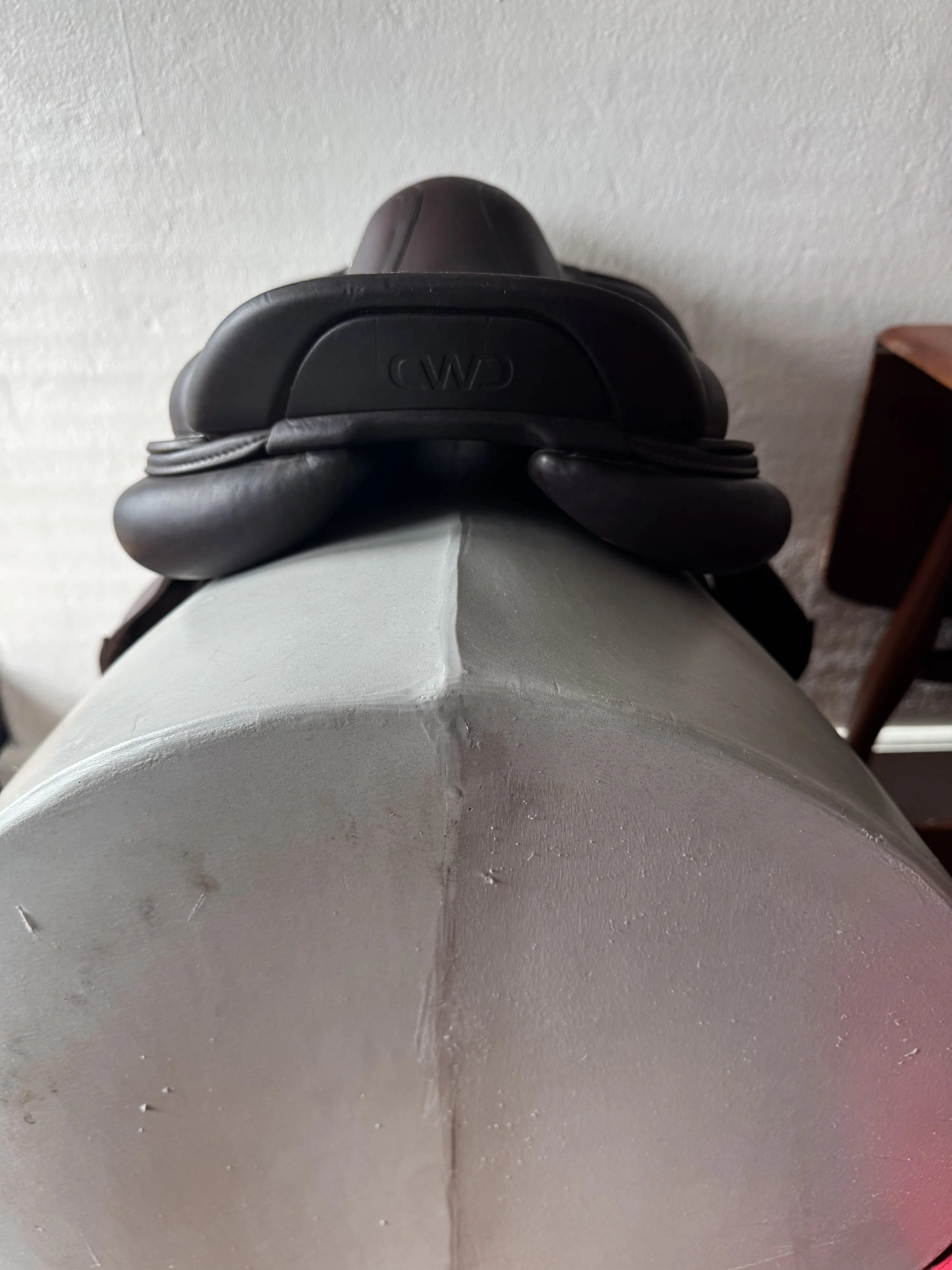 17.5" CWD SE38 Hunter Mademoiselle 2Gs Saddle - 4CH - 2021 - Full Buffalo - Cantle