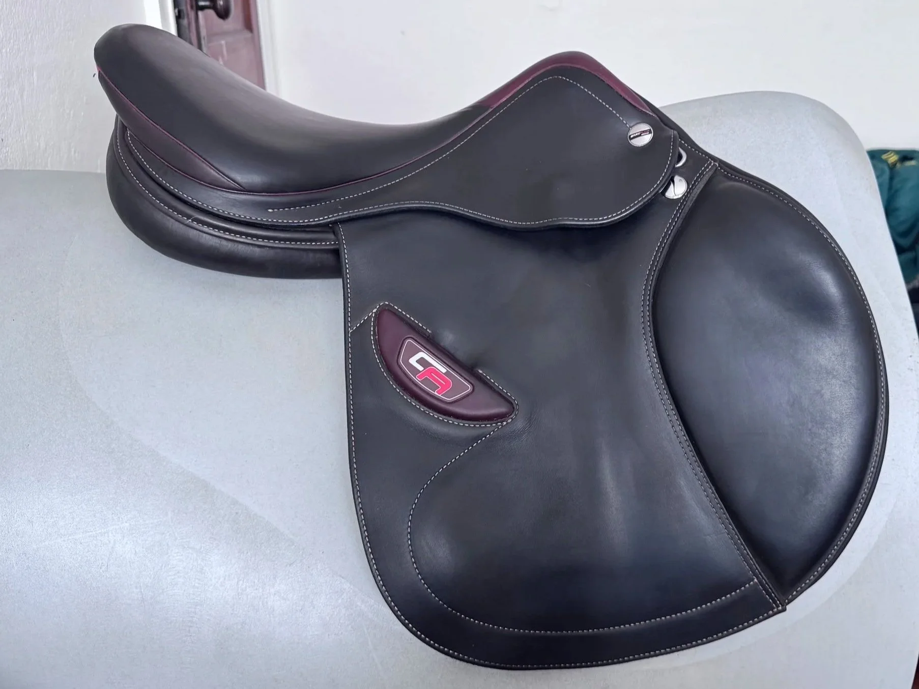 17.5" Erreplus CA Saddle - 2022 - Wool Flocked - Fully Adjustable - MINT! - Right View 4