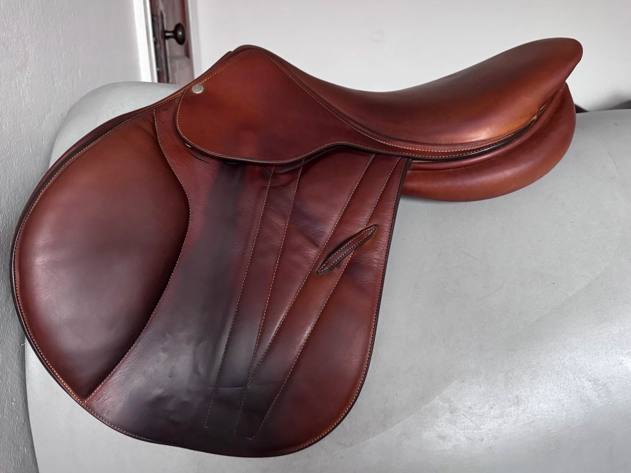 17.5" Butet Premium Saddle - 2019 - L - 2.5 - Full Calf - Integrated Panels - Left View 2