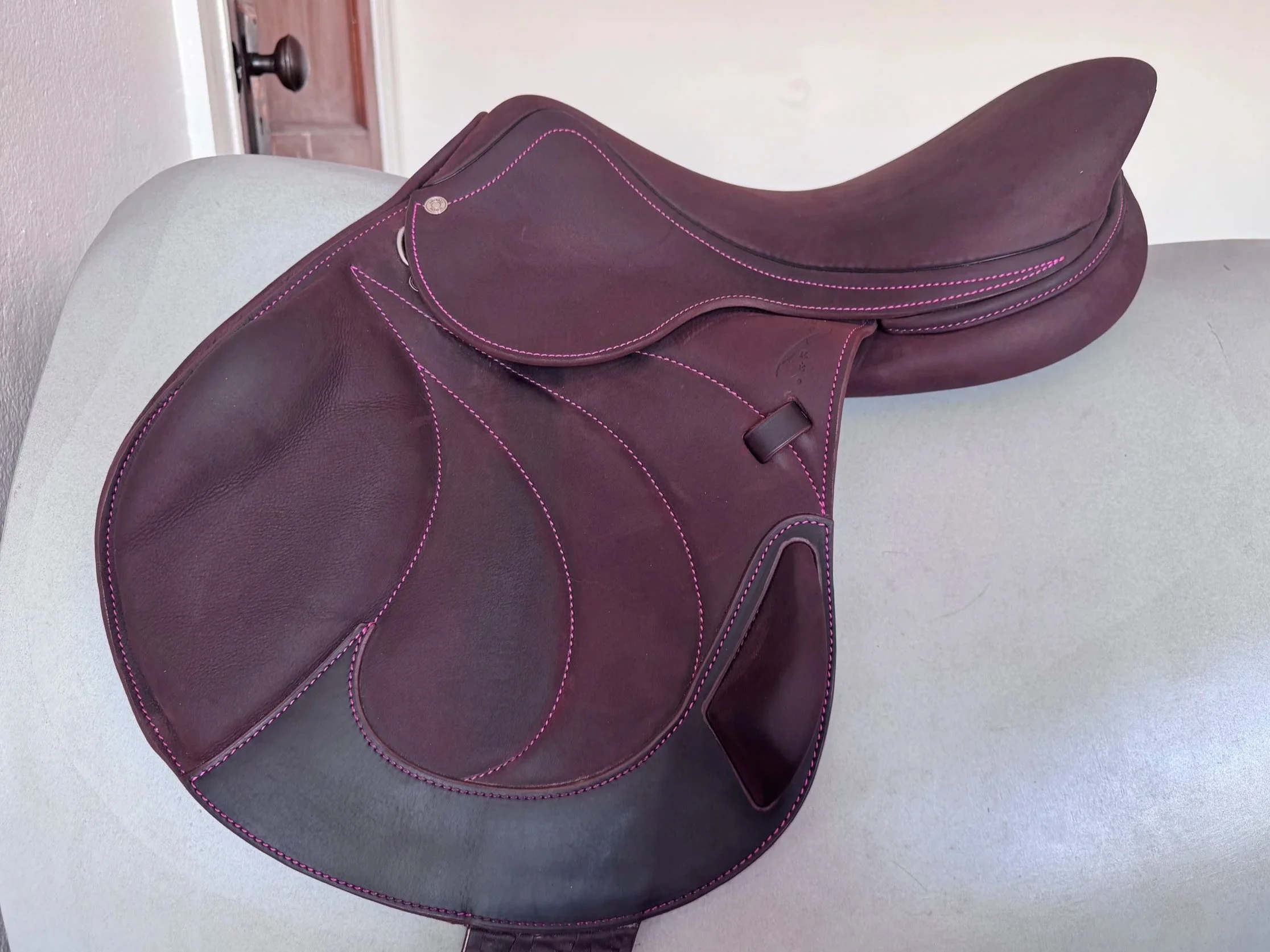 NEW! 17" Antares Connexion Monoflap - 2022 - 1AA - Full Buffalo - Custom Pink Stitching - Left View 6