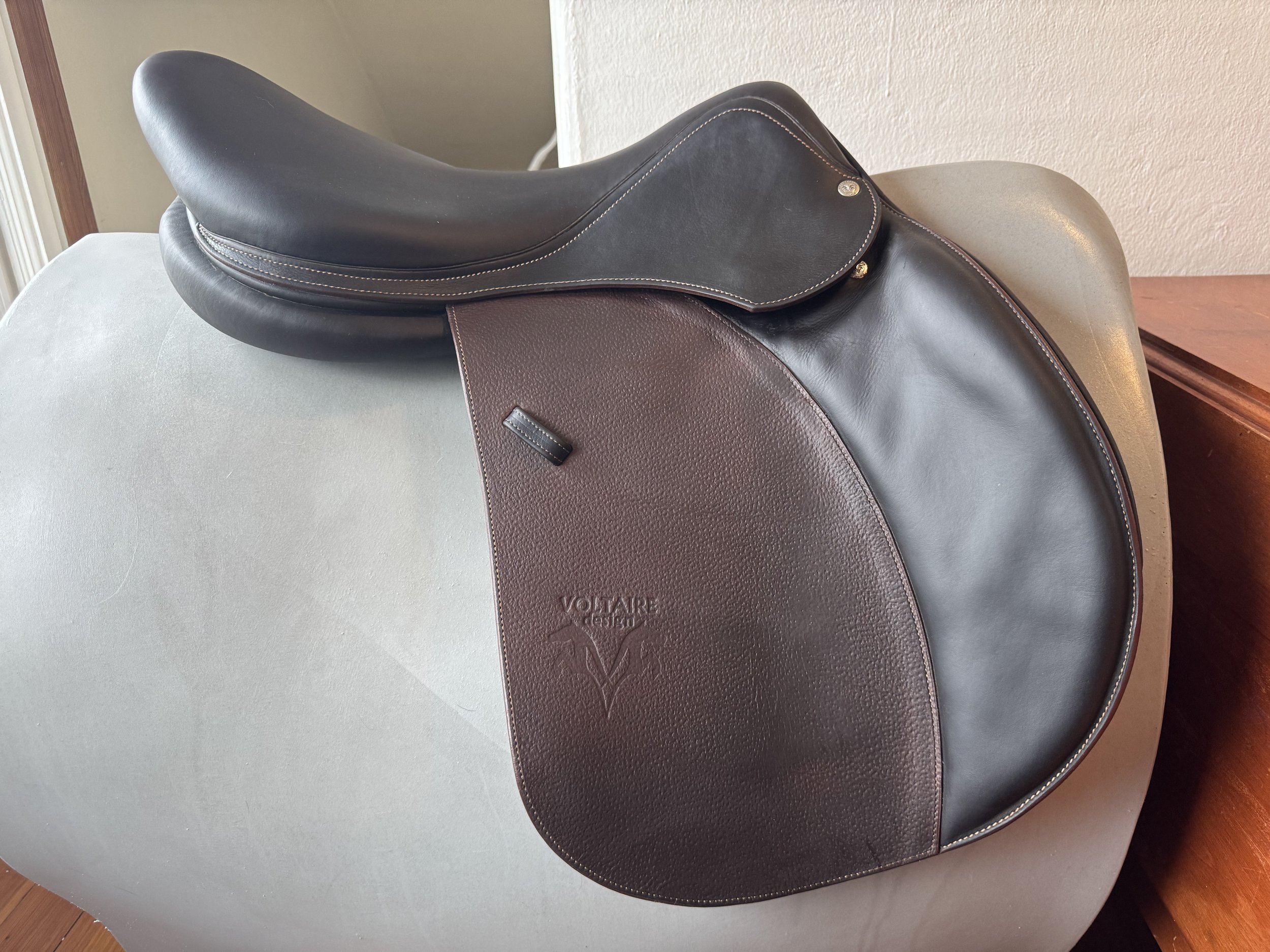Voltaire Stuttgart Saddle