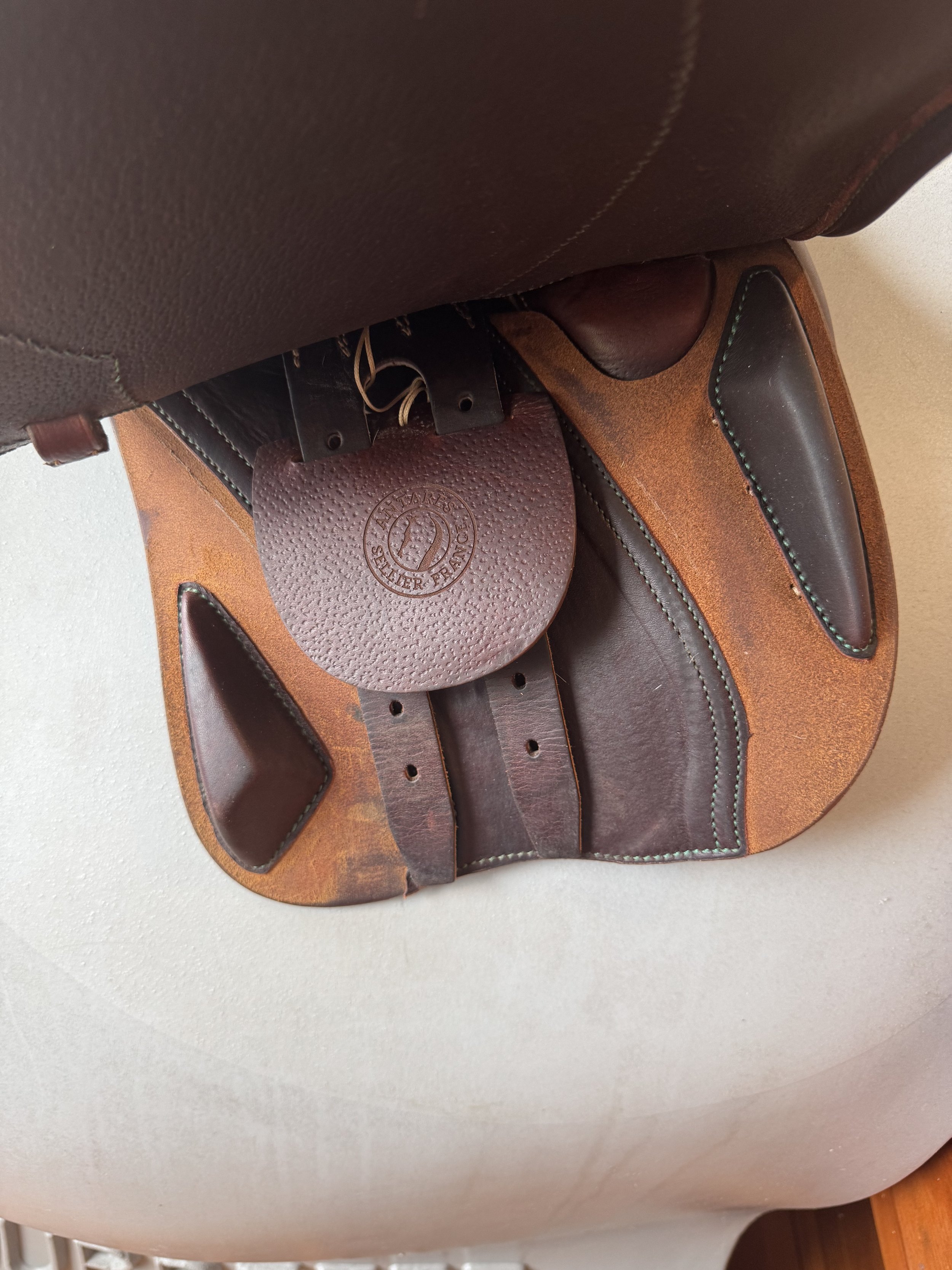 15" Antares Hero Saddle - Right Underflap - Second View