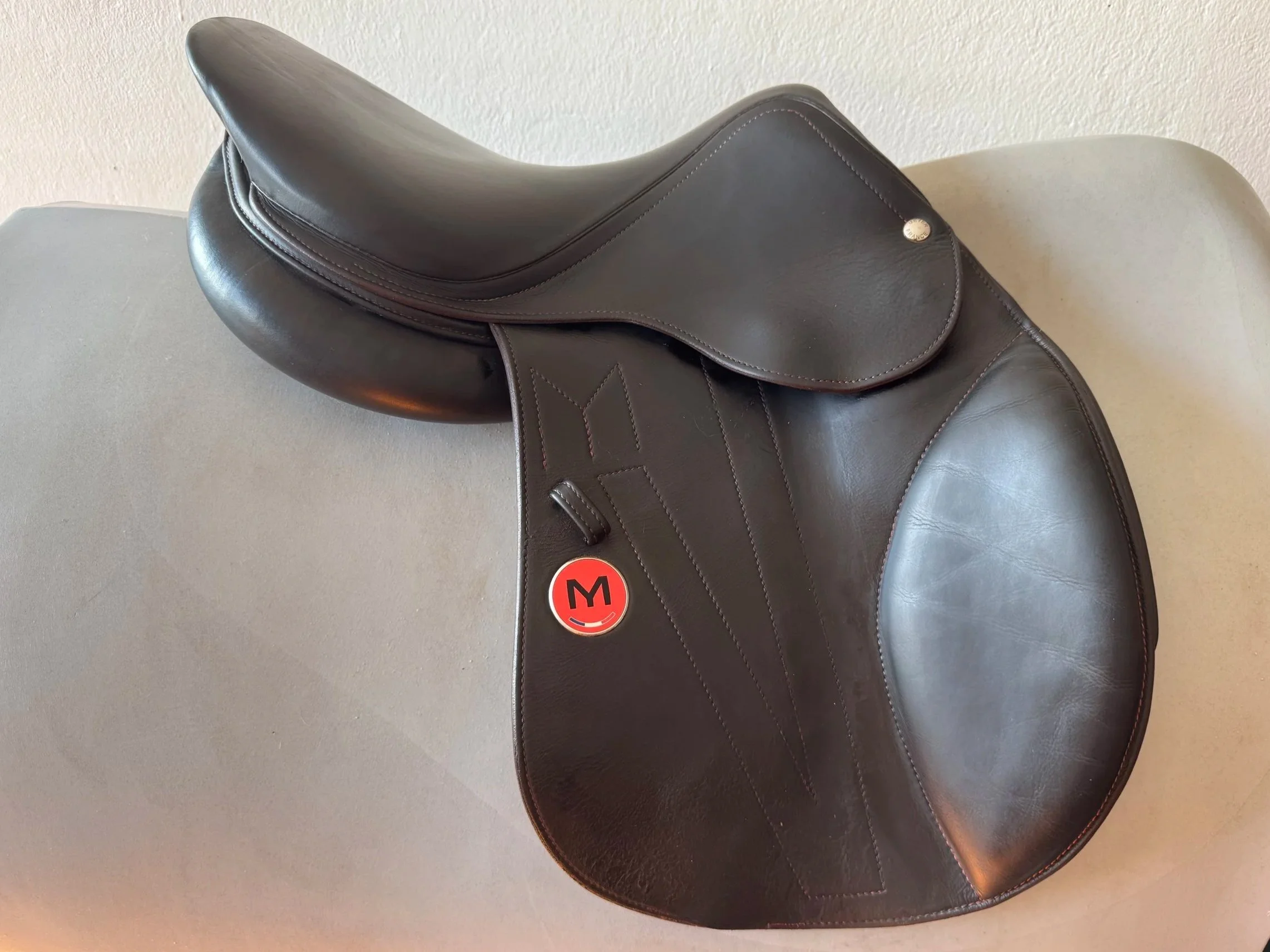 16" Meyer Zephyr Saddle - 2019 - Full Buffalo - Right 1