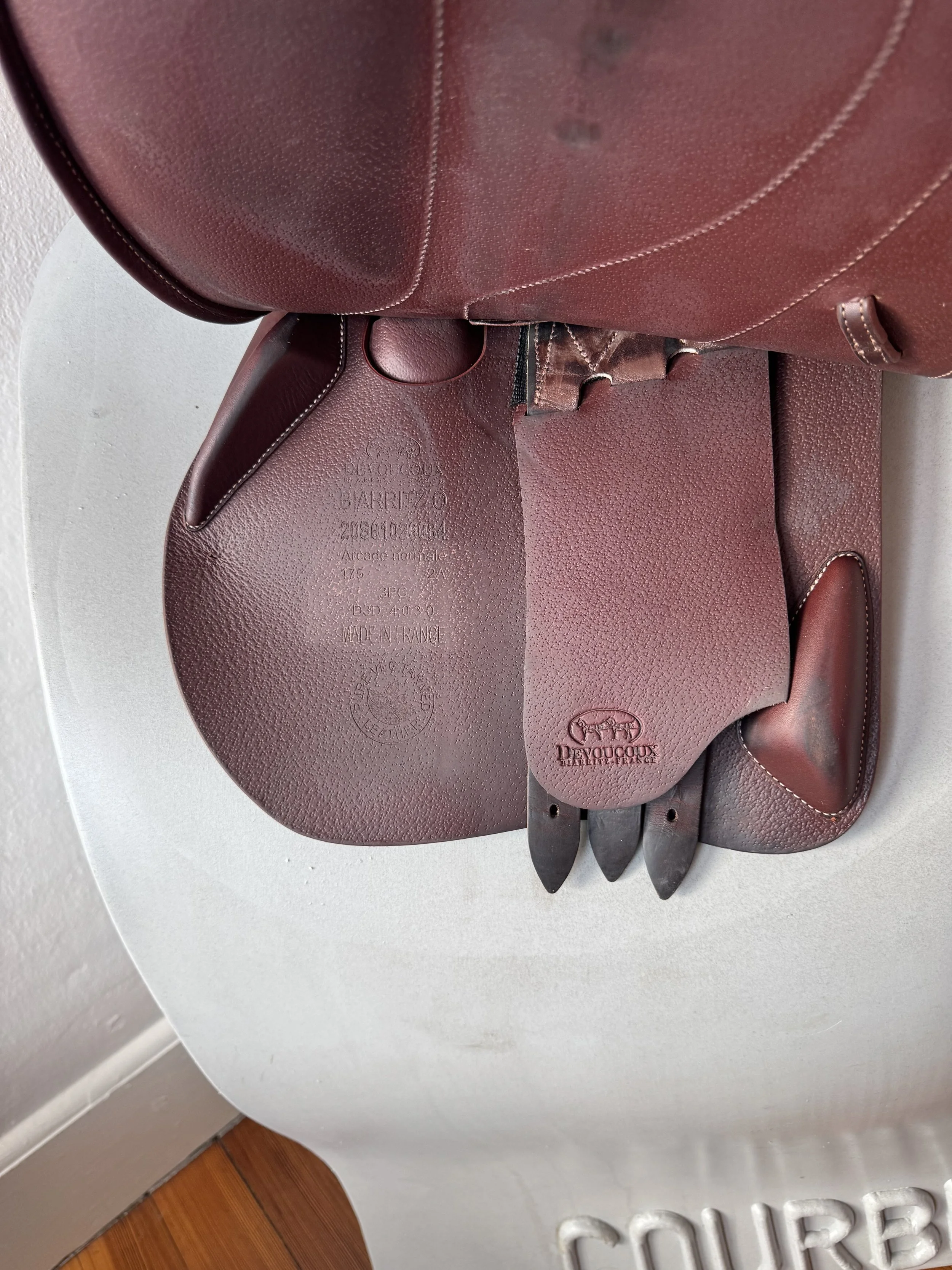 17.5" Devoucoux Biarritz O Saddle - 2020 - 2A - Full Buffalo - Left Underflap