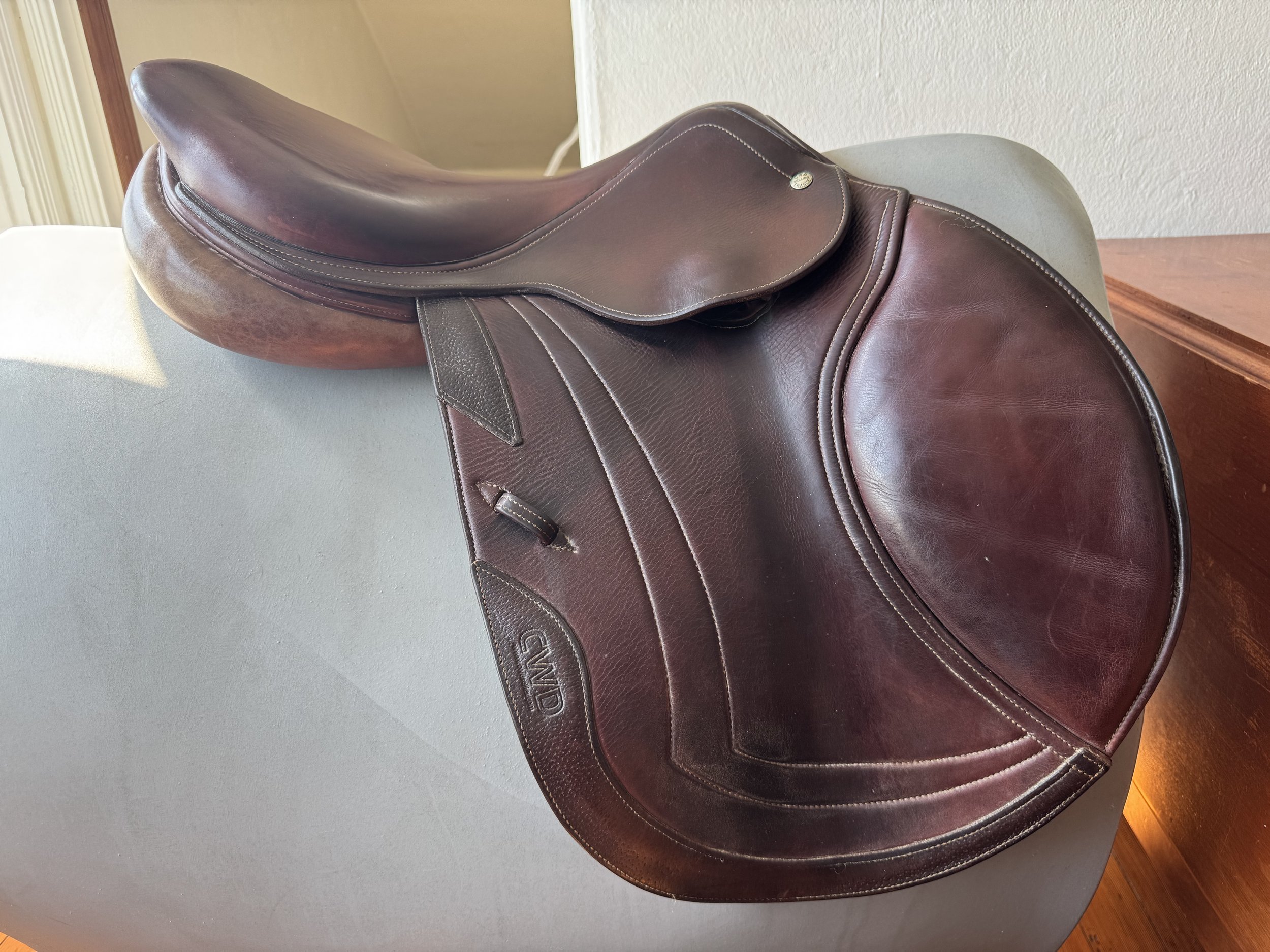 17.5" CWD SE01 Saddle