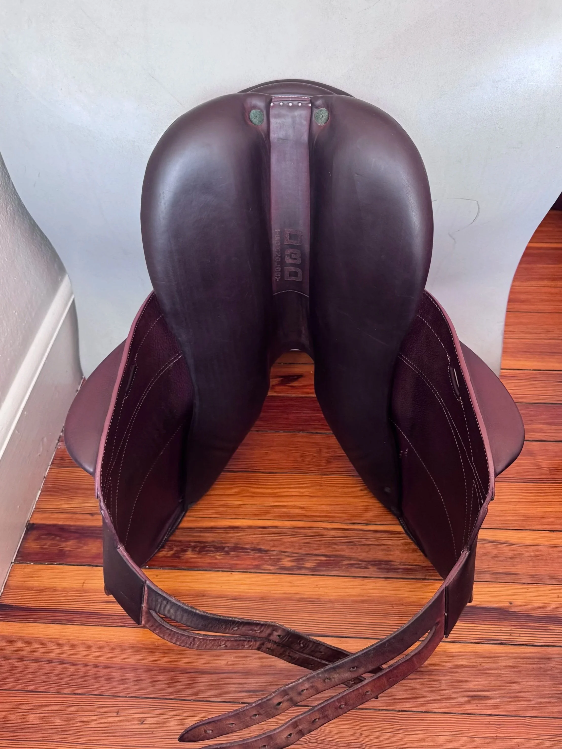 18" Devoucoux Chiberta Lab Monoflap Saddle - 2022 - 3AAR - Full Buffalo  - Panels 3