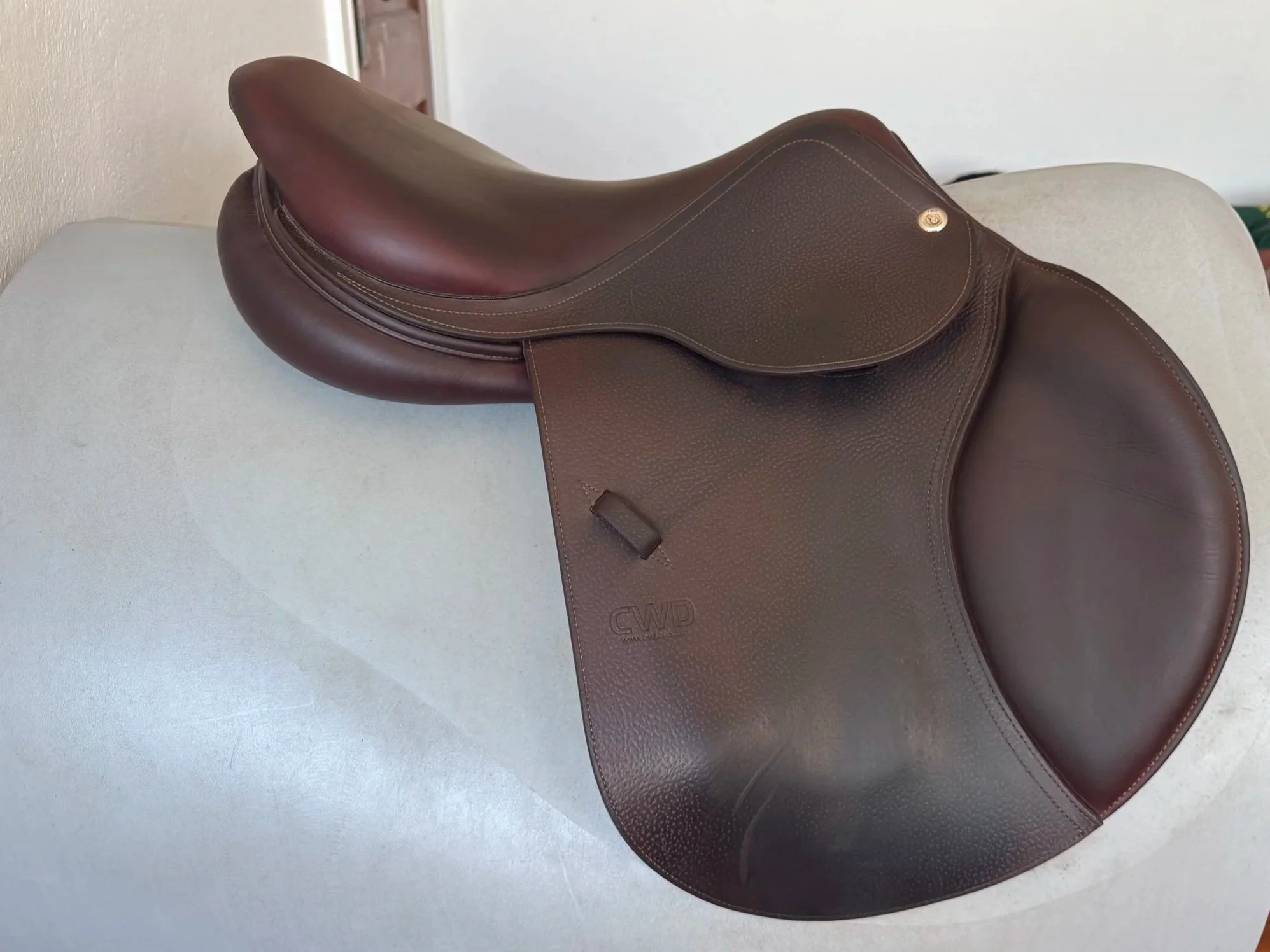 17" CWD SE01 Saddle - 2019 -2C - Grain/Buffalo - Right View 1
