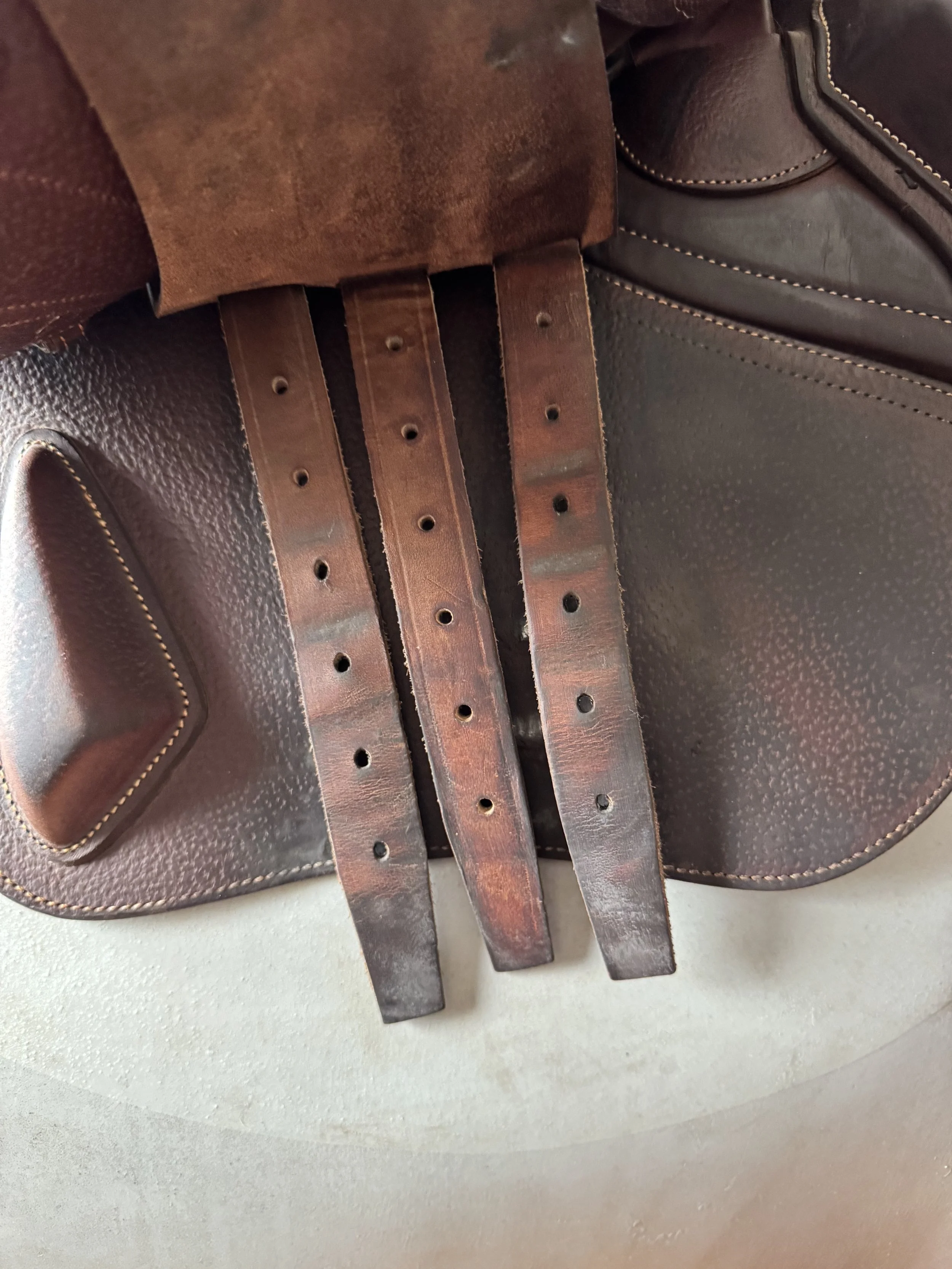 18" CWD SE32 Mademoiselle 2Gs Saddle - 1L - 2019 - Full Buffalo - Right Billets