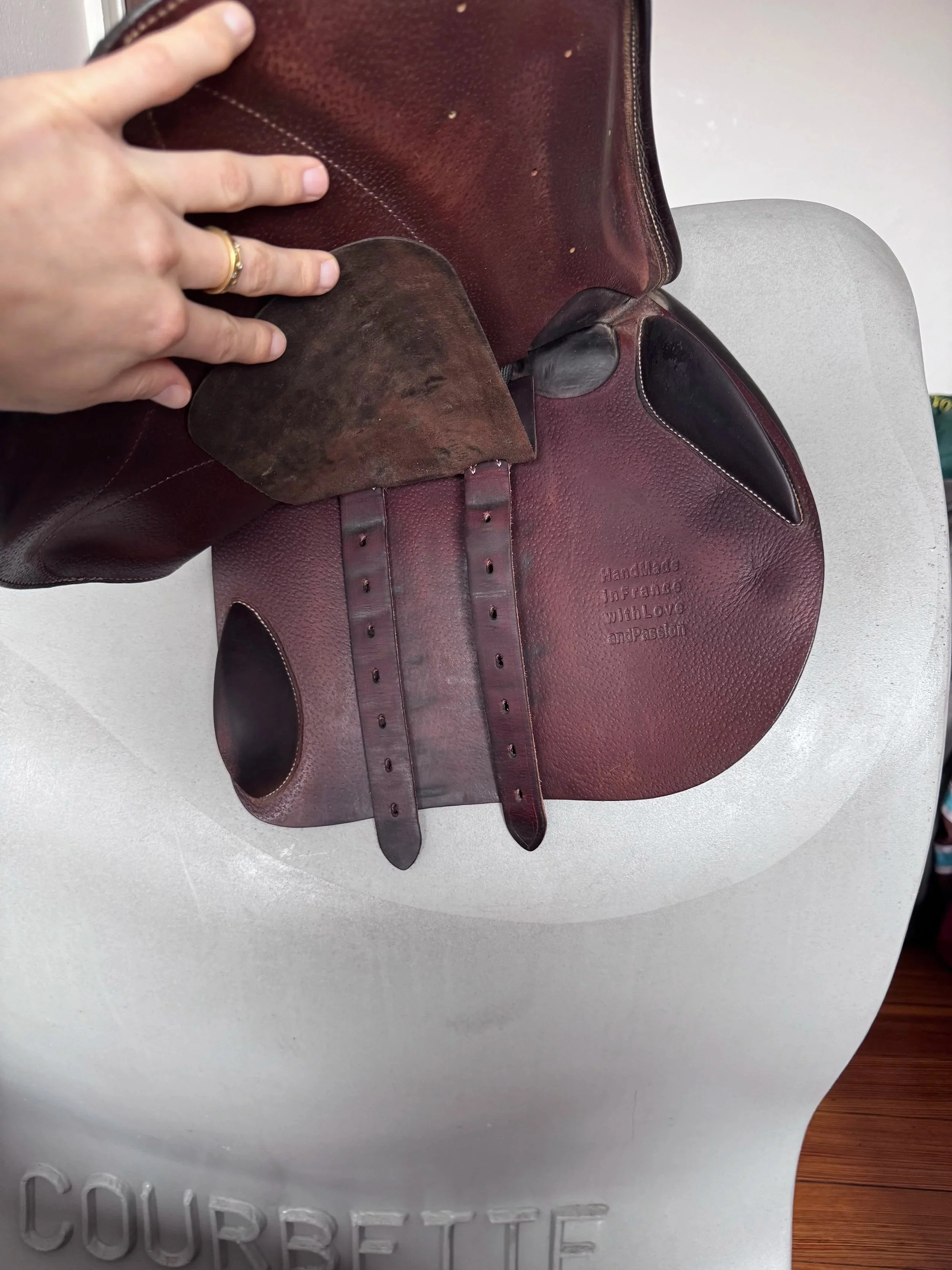 16.5" Voltaire Palm Beach PRO Saddle - 2017 - 2A - Full Buffalo - Right Billets