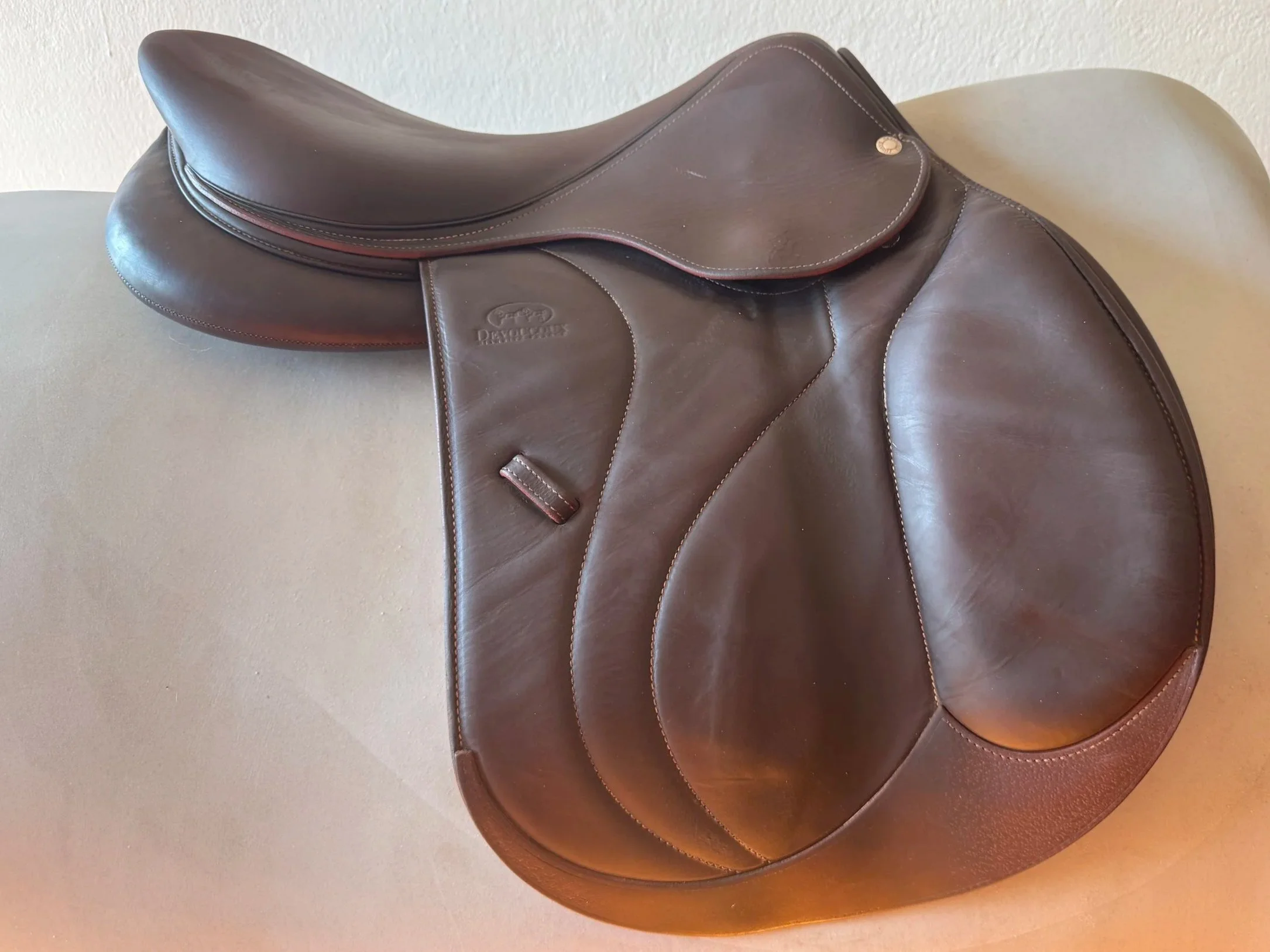 17" Devoucoux Biarritz S Saddle - 2018 - 2N - Full Buffalo - Right View 2
