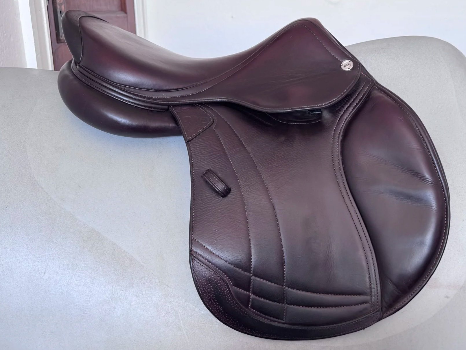 17" CWD SE38 Hunter Mademoiselle 2Gs Saddle - 2022 - 1LH - Full Buffalo - Right View 4