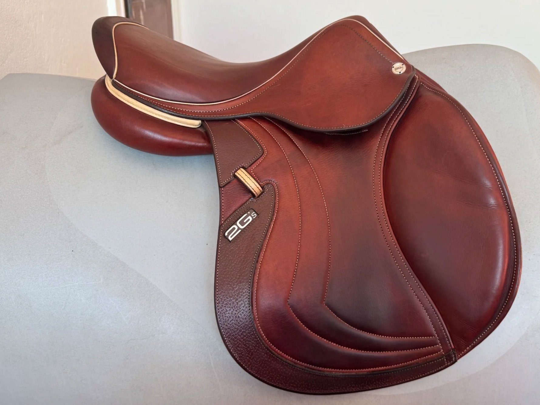 16.5" CWD SE31 Mademoiselle 2Gs Saddle - 2022 - 2L - Full Buffalo - Right View 2