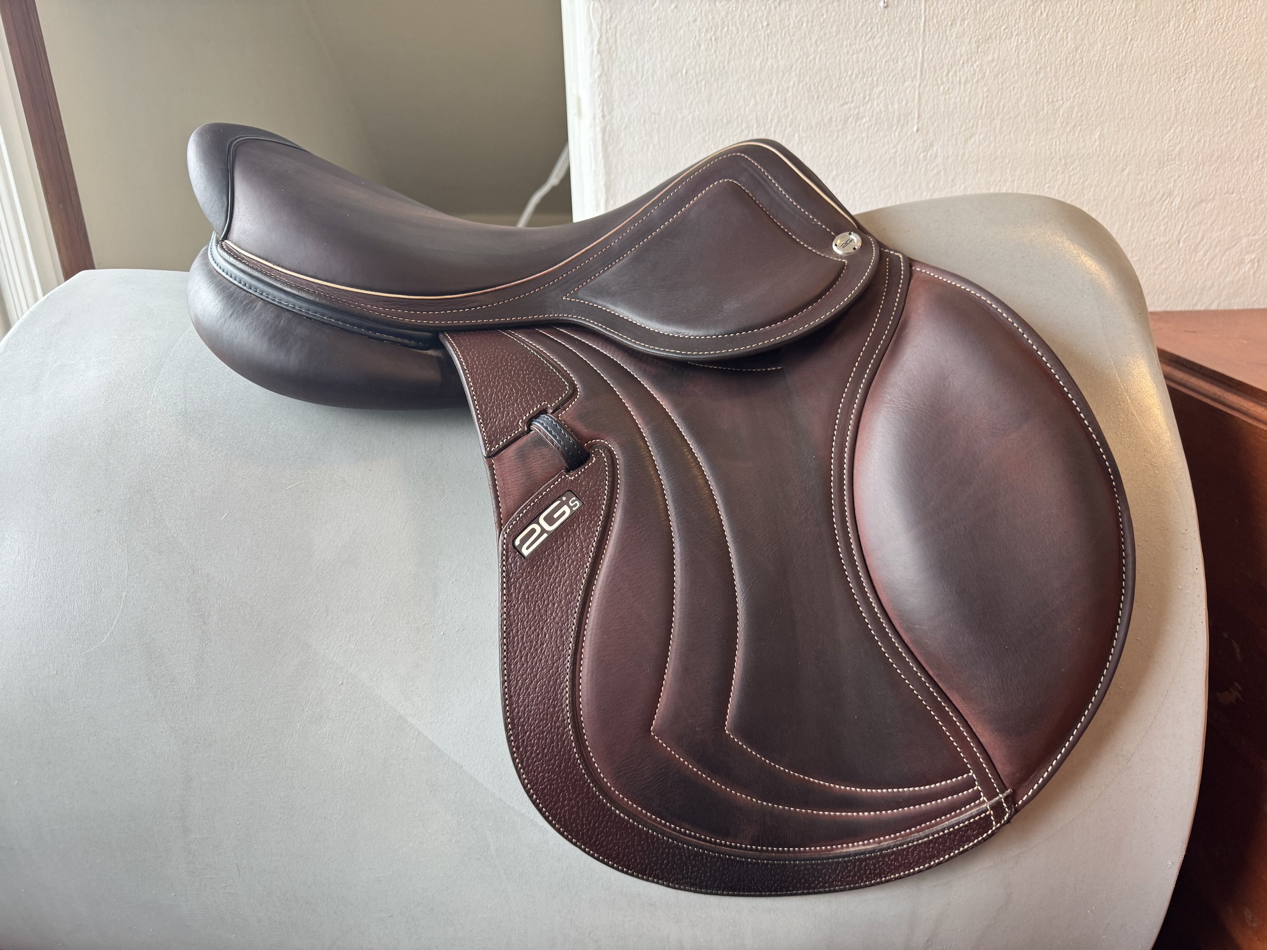 17.5" CWD Mademoiselle 2Gs Saddle