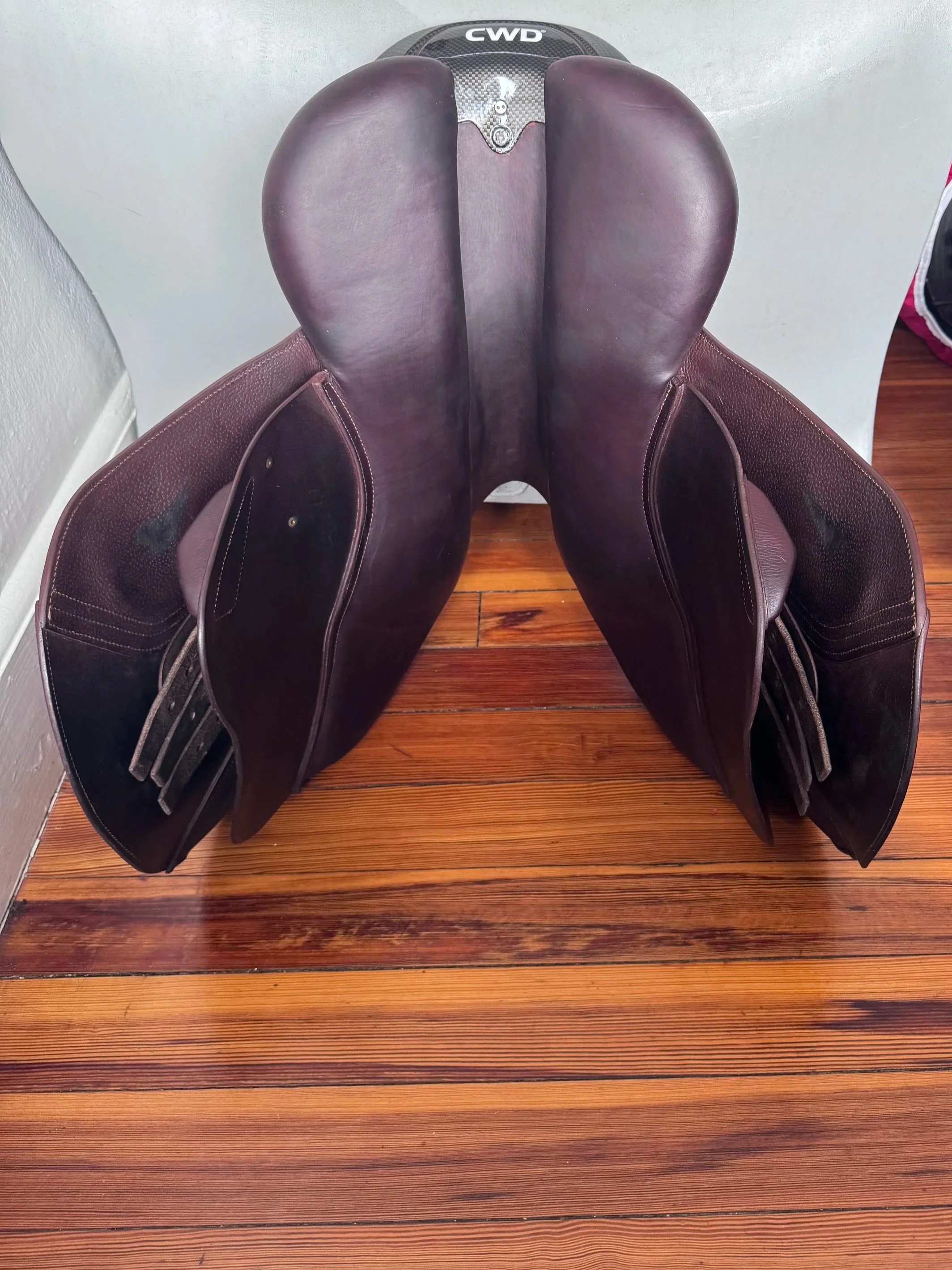 17" CWD SE25 2Gs Saddle - 2018 - 2C - Grain / Buffalo - MINT - Panels 1