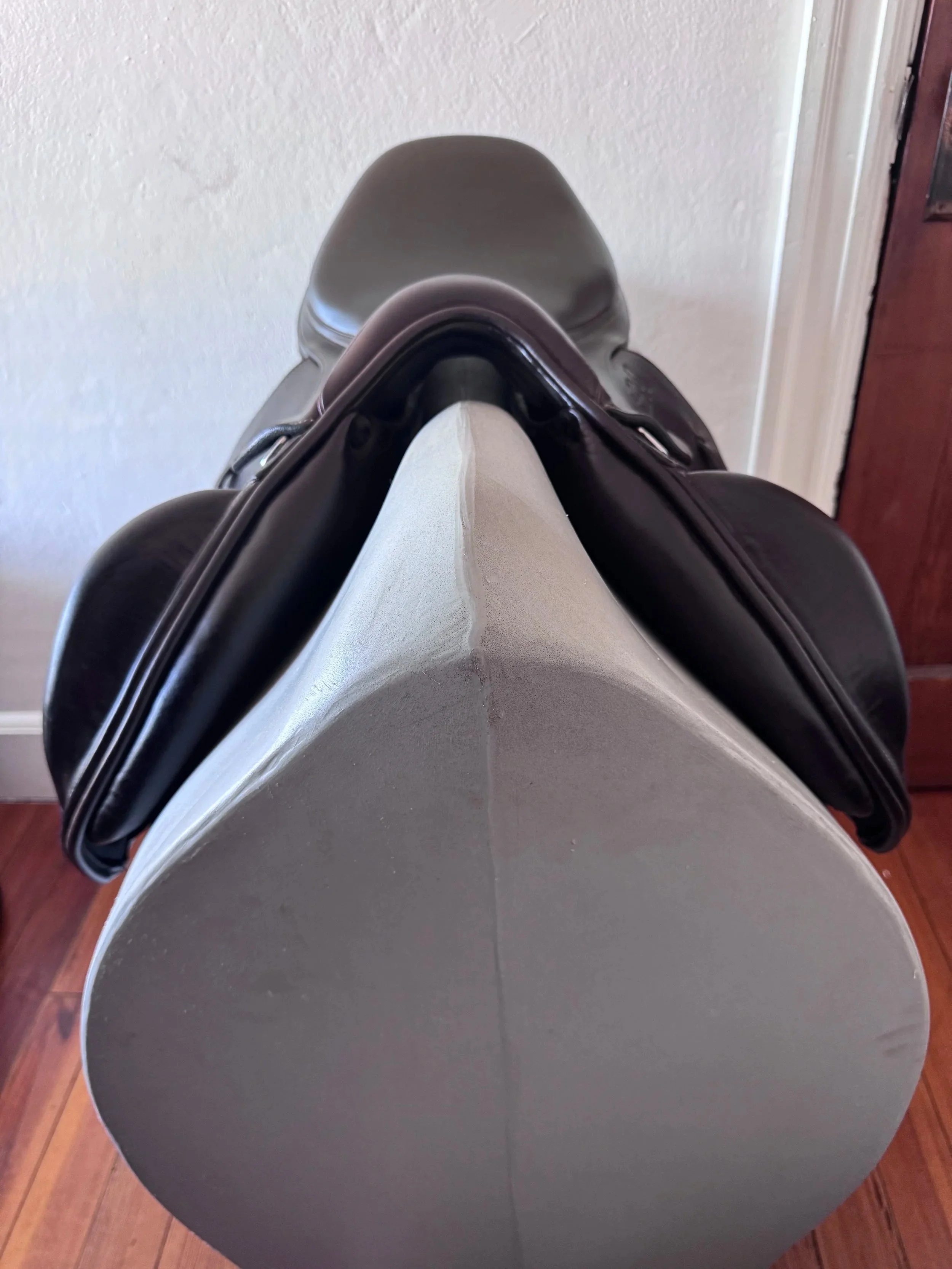 18" Erreplus EM Monoflap Saddle - 2021 - WOOL FLOCKED & Fully Adjustable - Front Panels