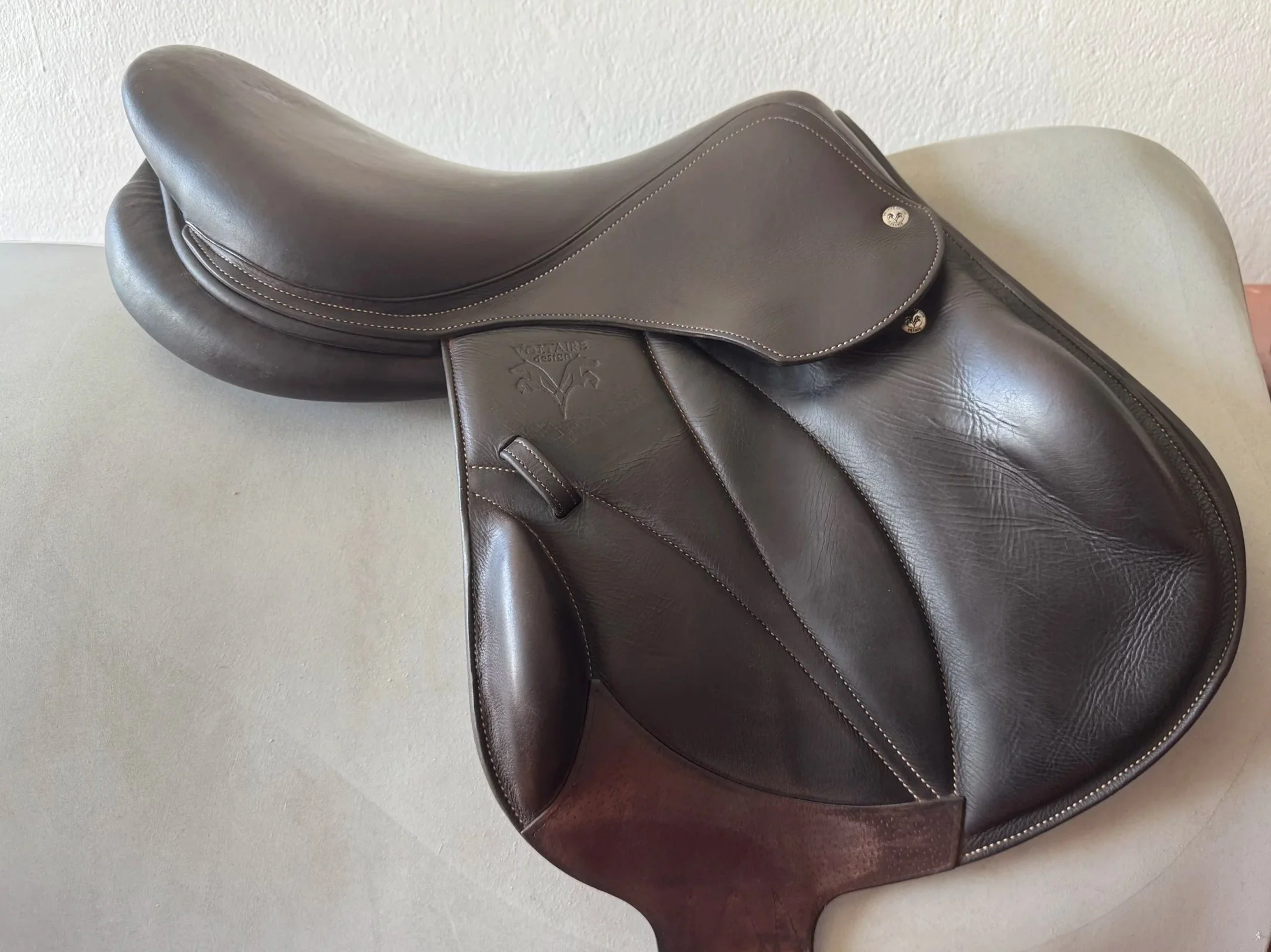 17" Voltaire Lexington Monoflap Saddle - 2019 - Full Buffalo - Right View 3