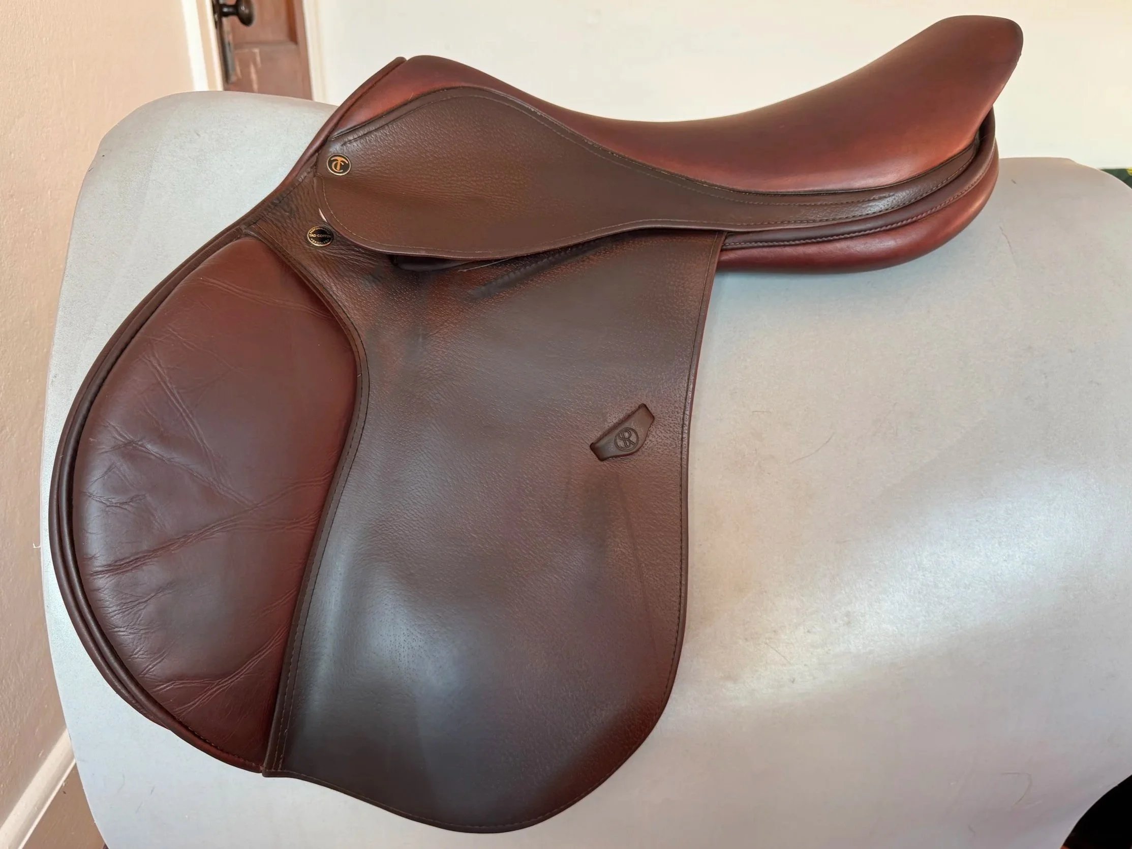 19.5/19" Tad Coffin TC2SR Smart Ride Performance Saddle - 2015/2023 - RARE - Left View 1