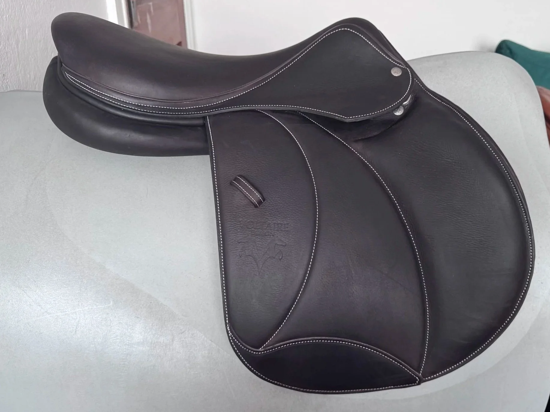 BRAND NEW! 18" Voltaire Palm Beach PRO Saddle 2025 - 3A - Full Buffalo - WIDE - Right View 2