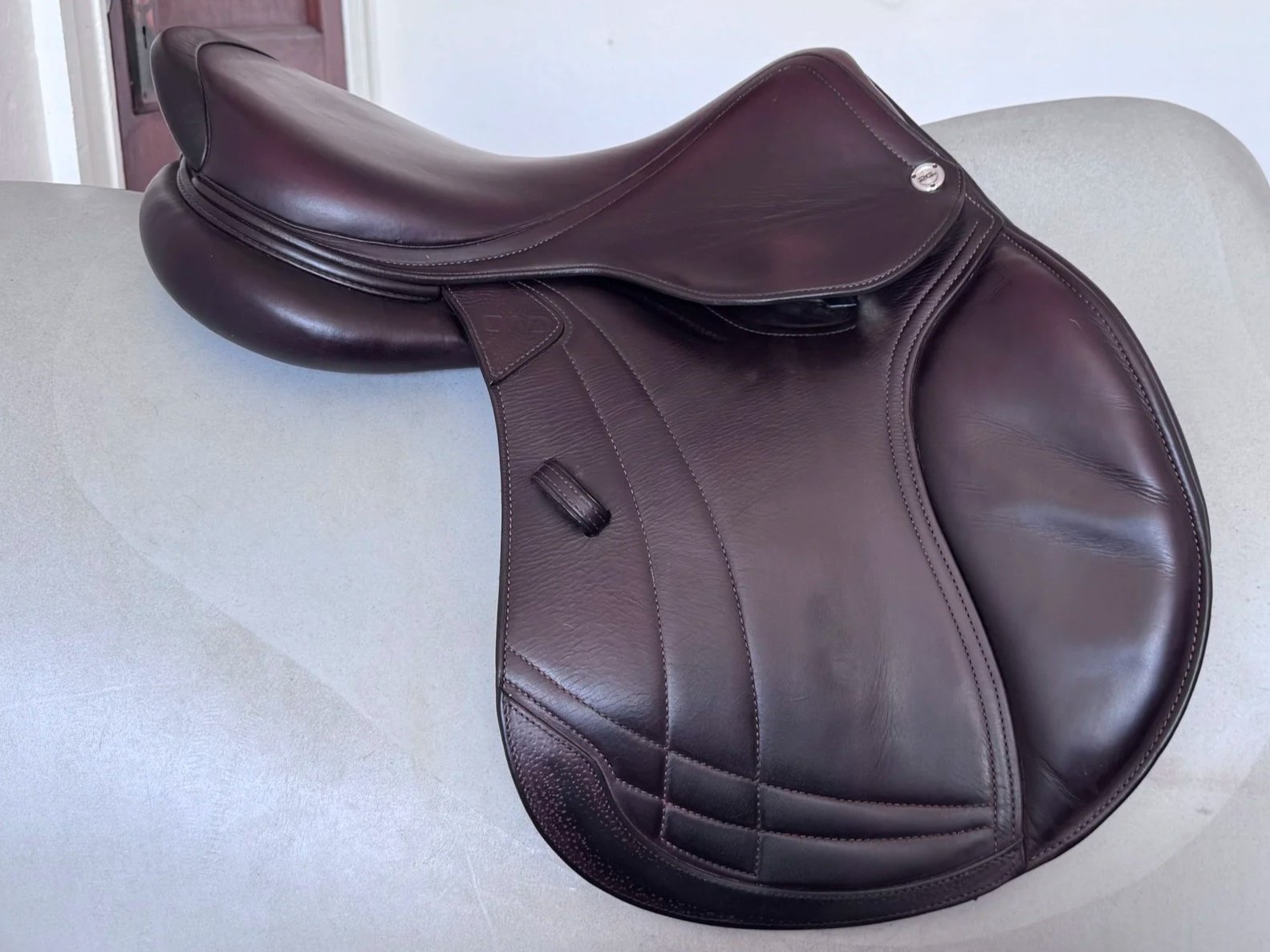 17" CWD SE38 Hunter Mademoiselle 2Gs Saddle - 2022 - 1LH - Full Buffalo - Right View 3