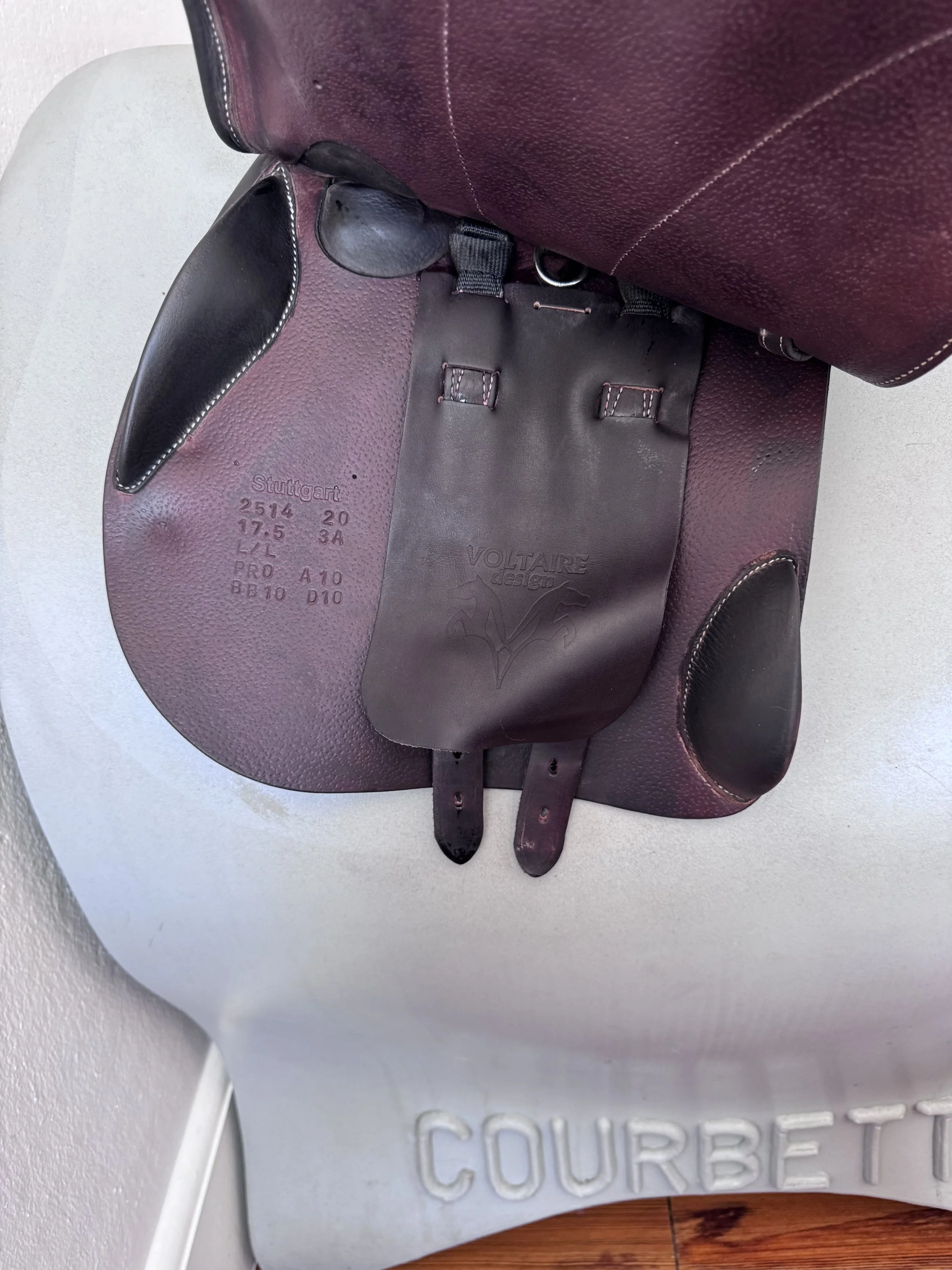 17.5" Voltaire Stuttgart PRO Saddle - 2020 - 3A - Full Buffalo - Left Underflap