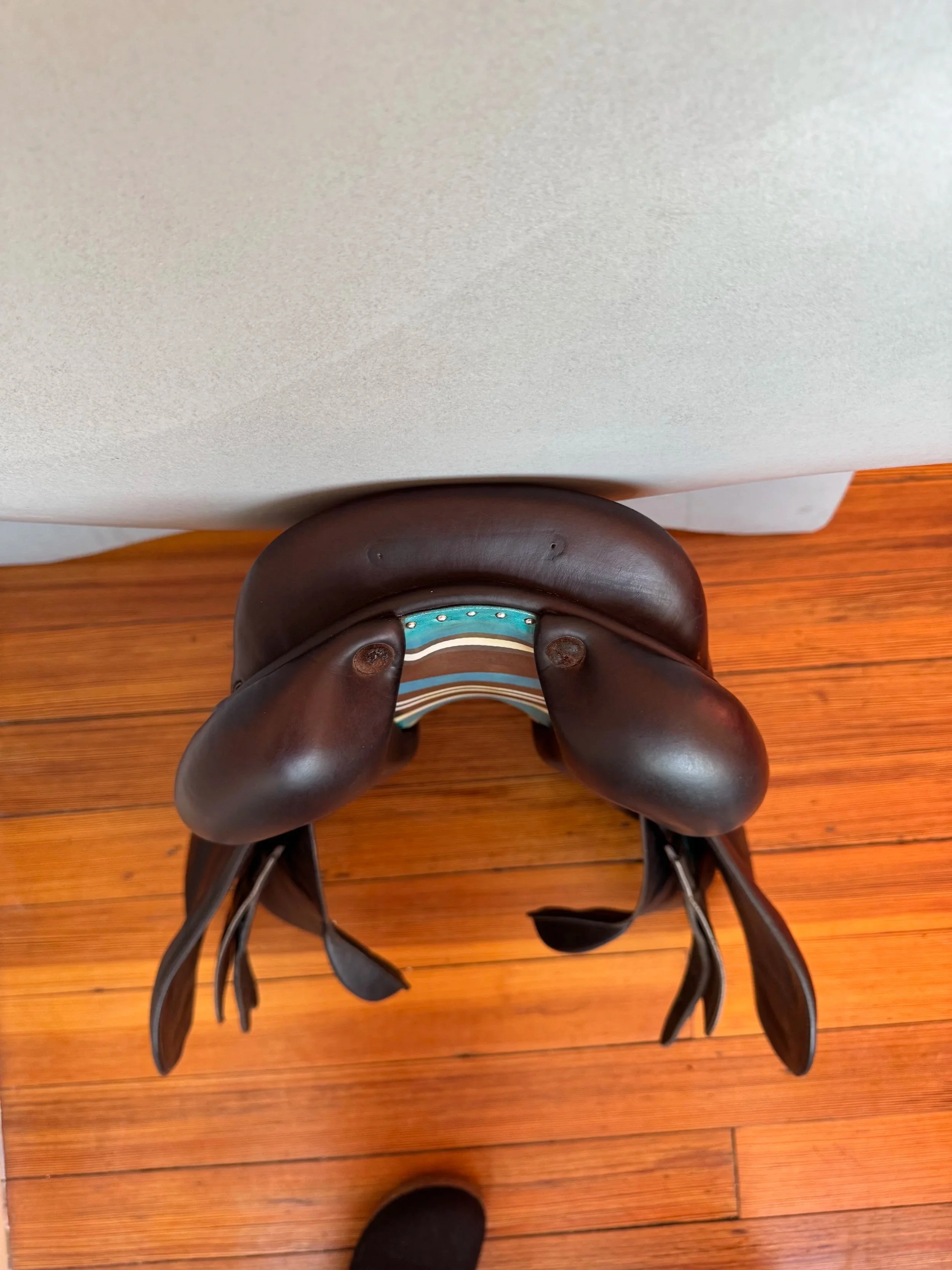 16" Voltaire Welli Saddle - 2017 - 00 - Full Buffalo - Cantle