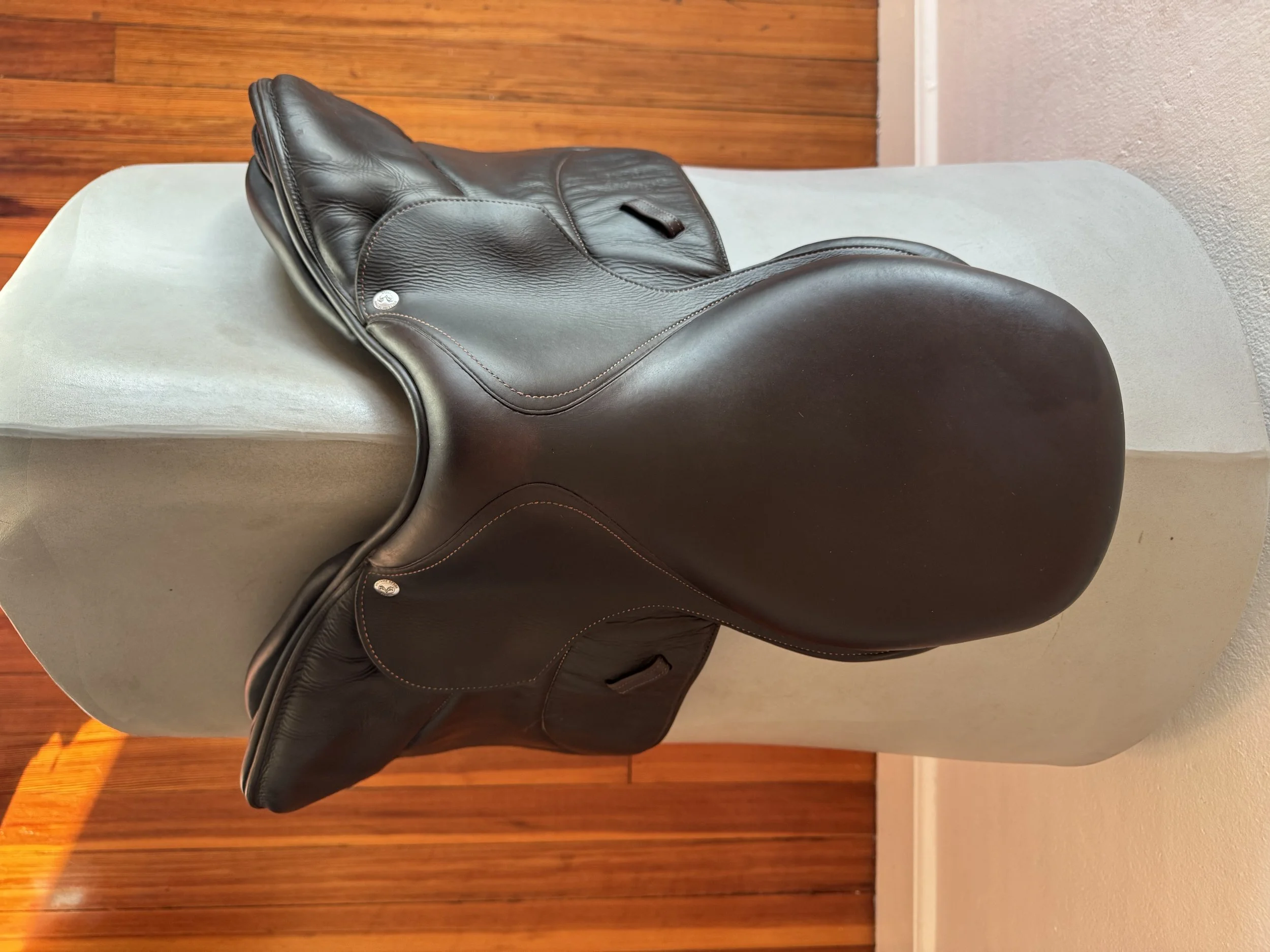 15.5" Voltaire Welli Children's / Pony Saddle - 2019 - 0A - Full Buffalo - Aerial Seat 2