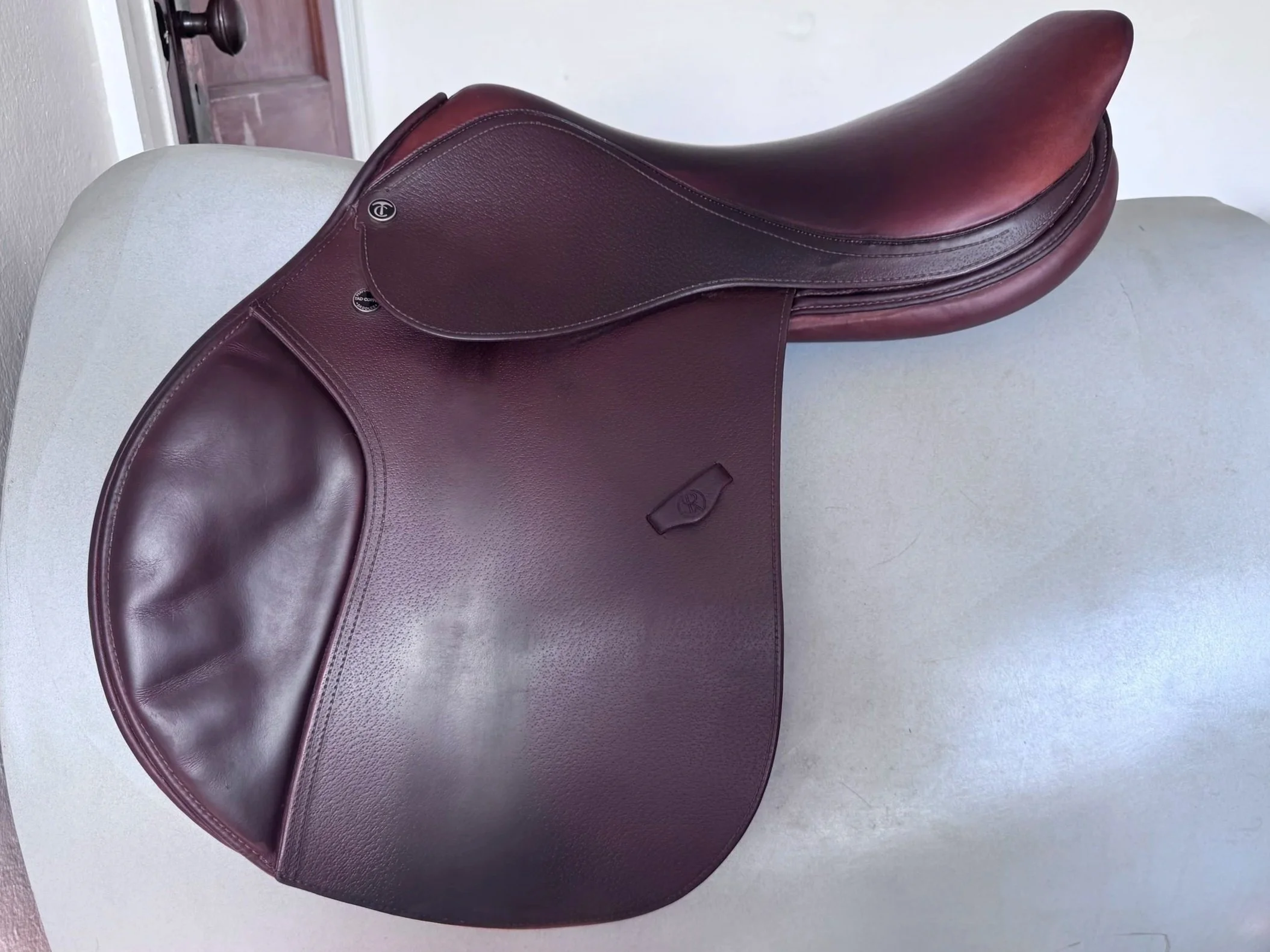 18.5" / 18" Tad Coffin TC2SR SmartRide Performance Saddle - 2020 - Left View 5