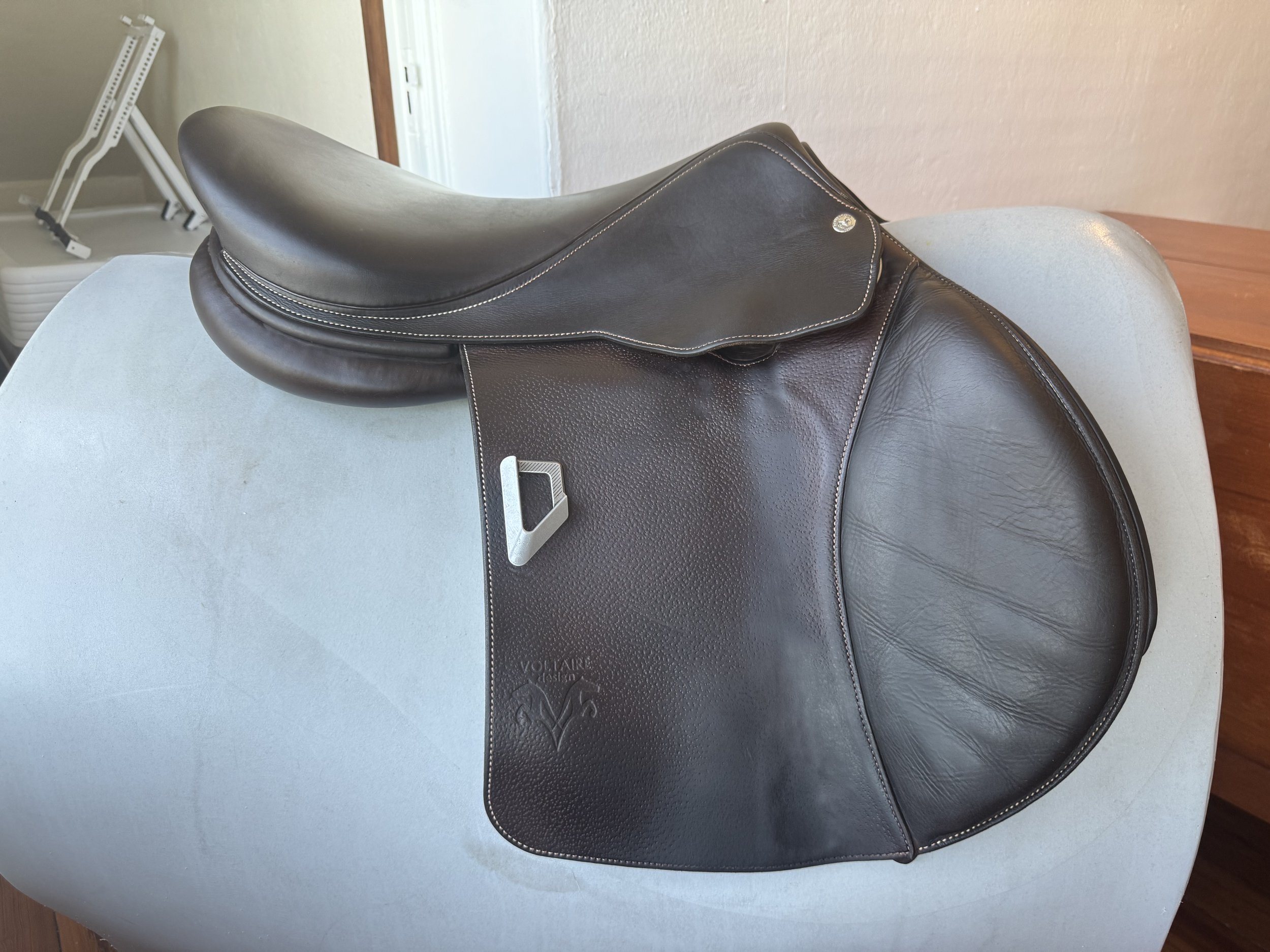 17.5" Voltaire Blue Infinite Saddle