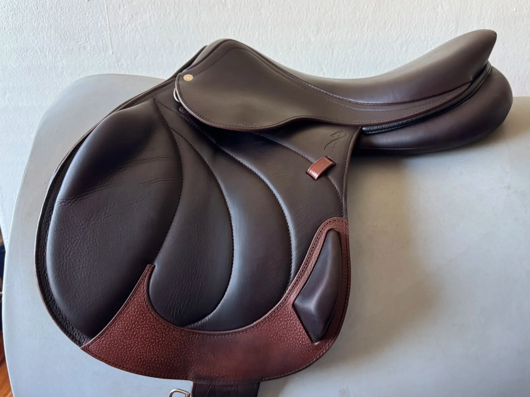 18" Antares Contact Monoflap Saddle - 2022 - 3AB - Full Buffalo - Left View 2