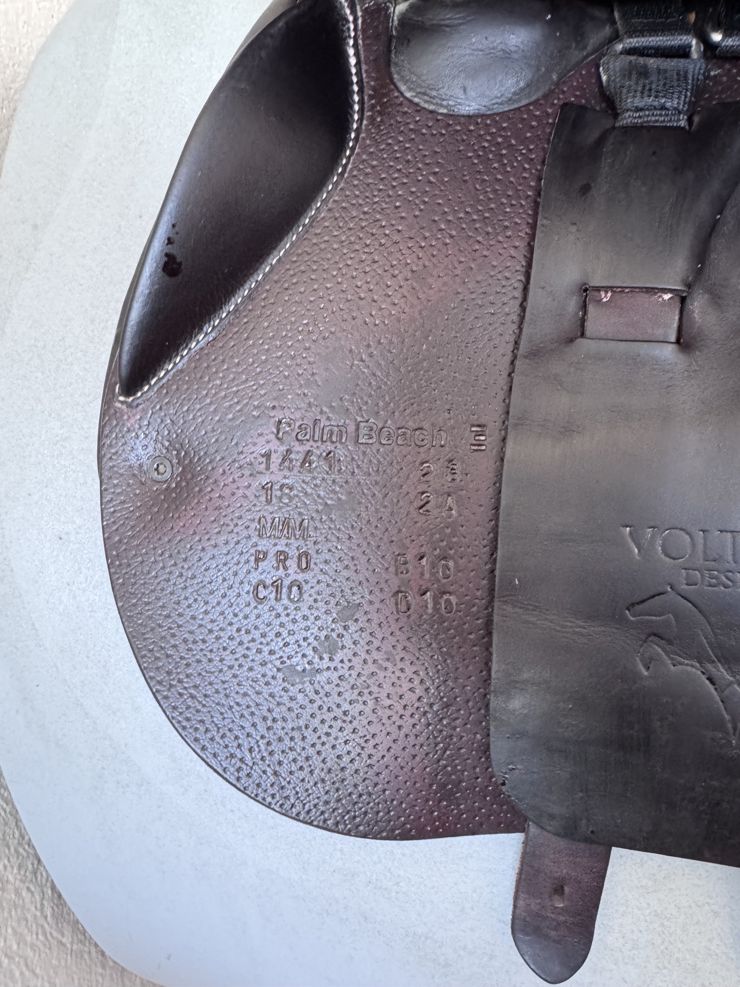 18" Voltaire Palm Beach E PRO Saddle - 2023 - 2A - Full Buffalo - EQUISENSE TECH - Serial Stamp