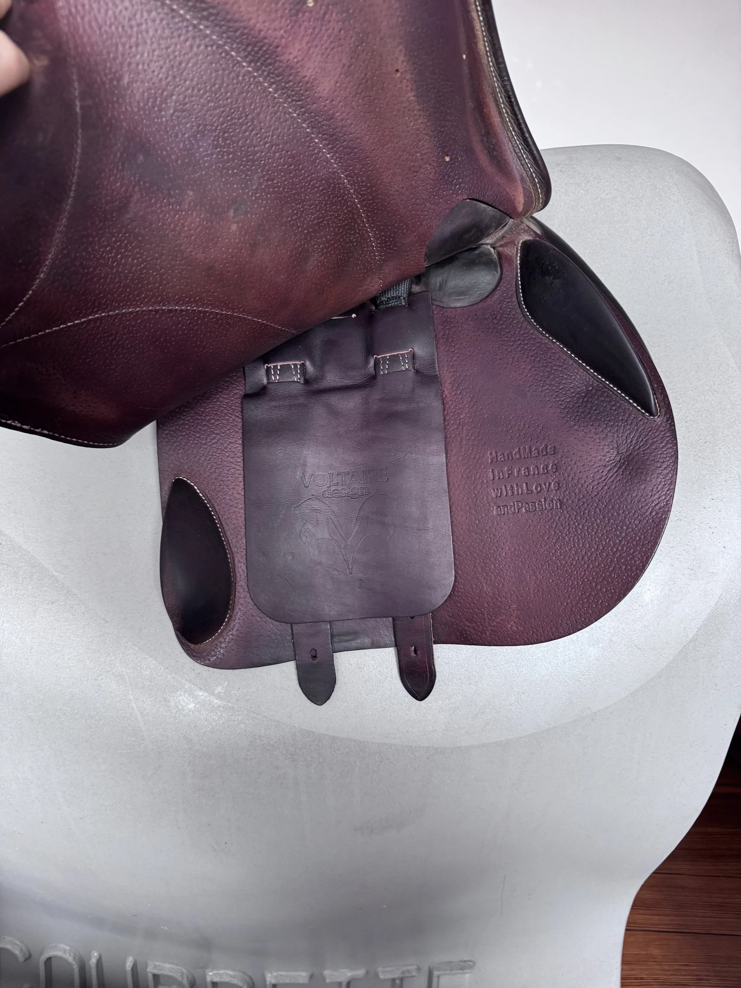 16.5" Voltaire Palm Beach PRO Saddle - 2017 - 2A - Full Buffalo - Right Underflap