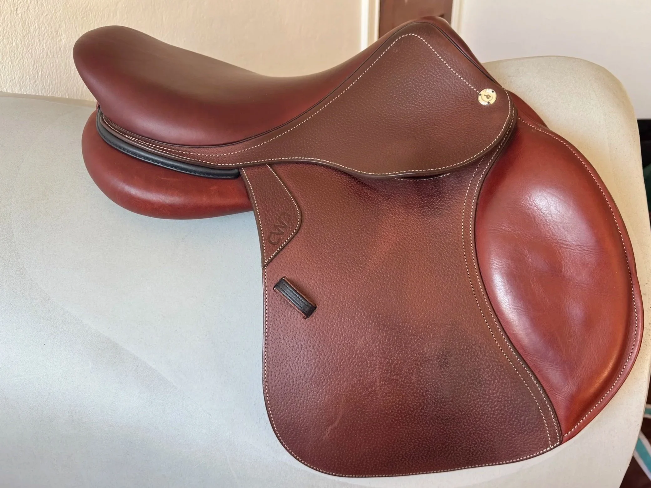 17" CWD SE03 PRO Saddle - 2024 - 1L - Grain / Buffalo - NEW - Right View 2