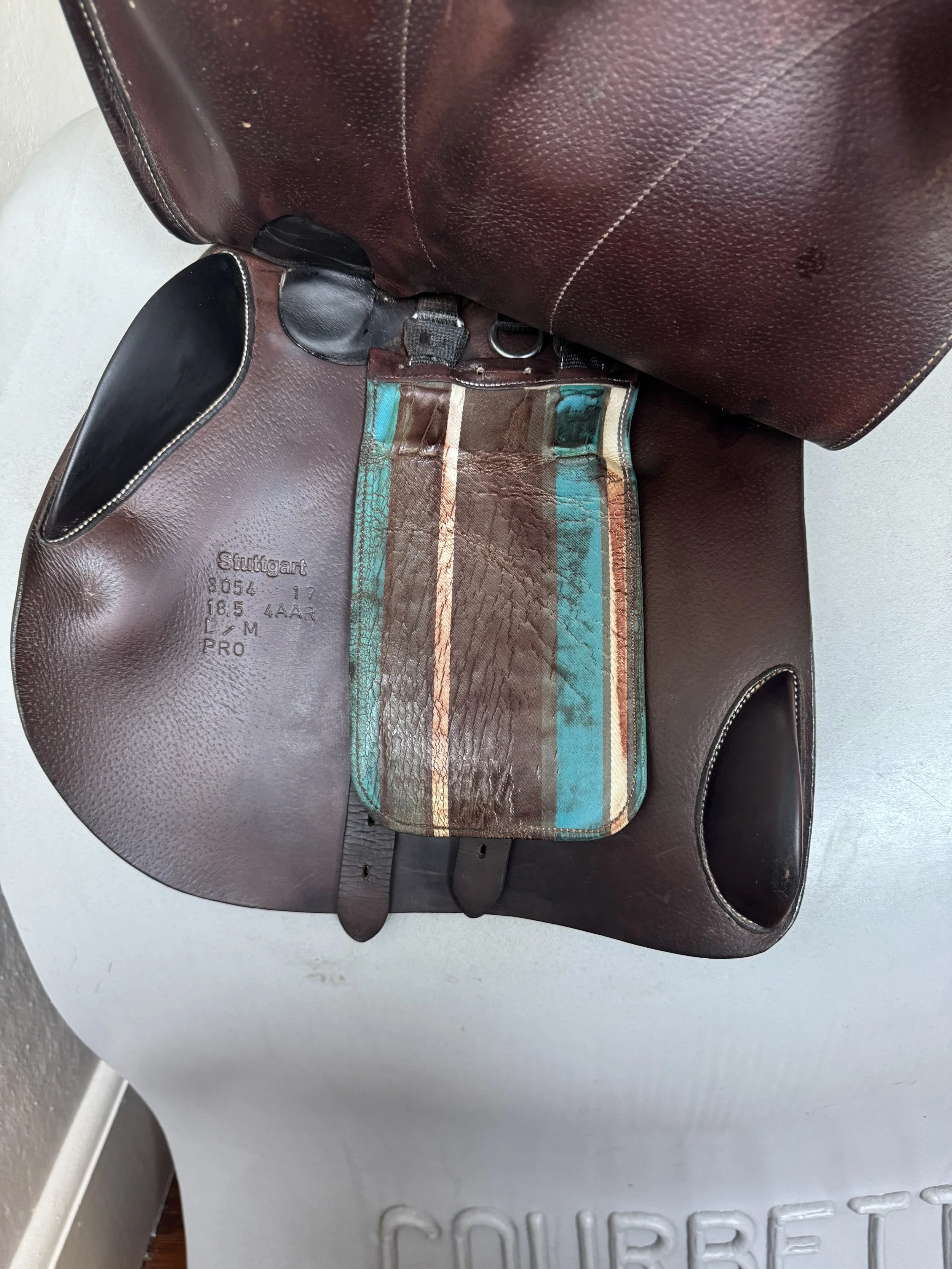 18.5" Voltaire Stuttgart PRO Saddle - 2017 - 4AAR - Full Buffalo - Left Underflap