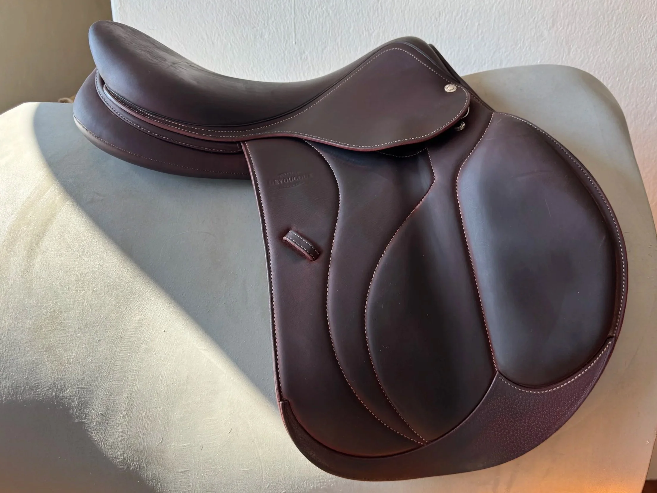 17.5" 2022 Devoucoux Biarritz O Saddle - Right View 3