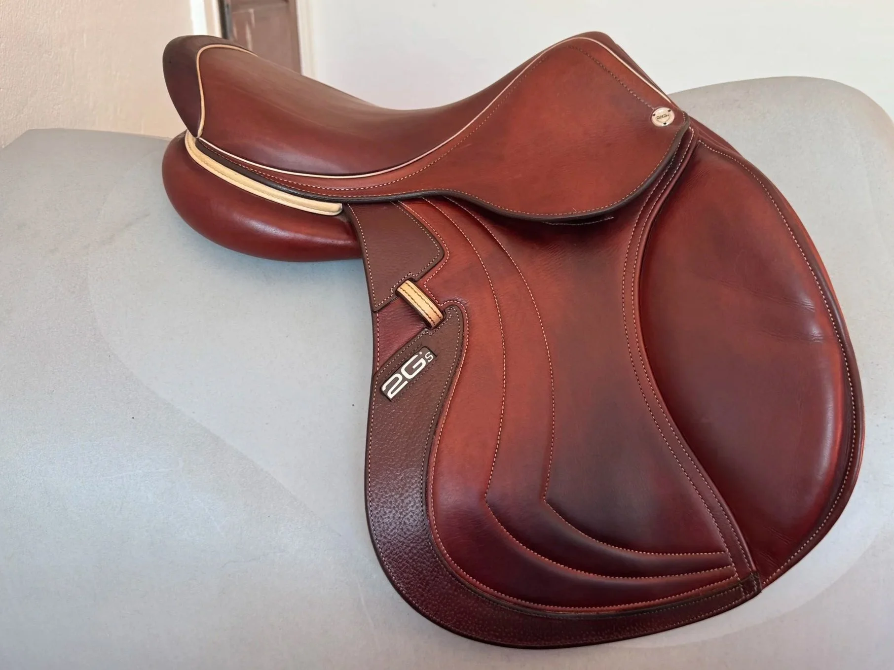 16.5" CWD SE31 Mademoiselle 2Gs Saddle - 2022 - 2L - Full Buffalo - Right View 1