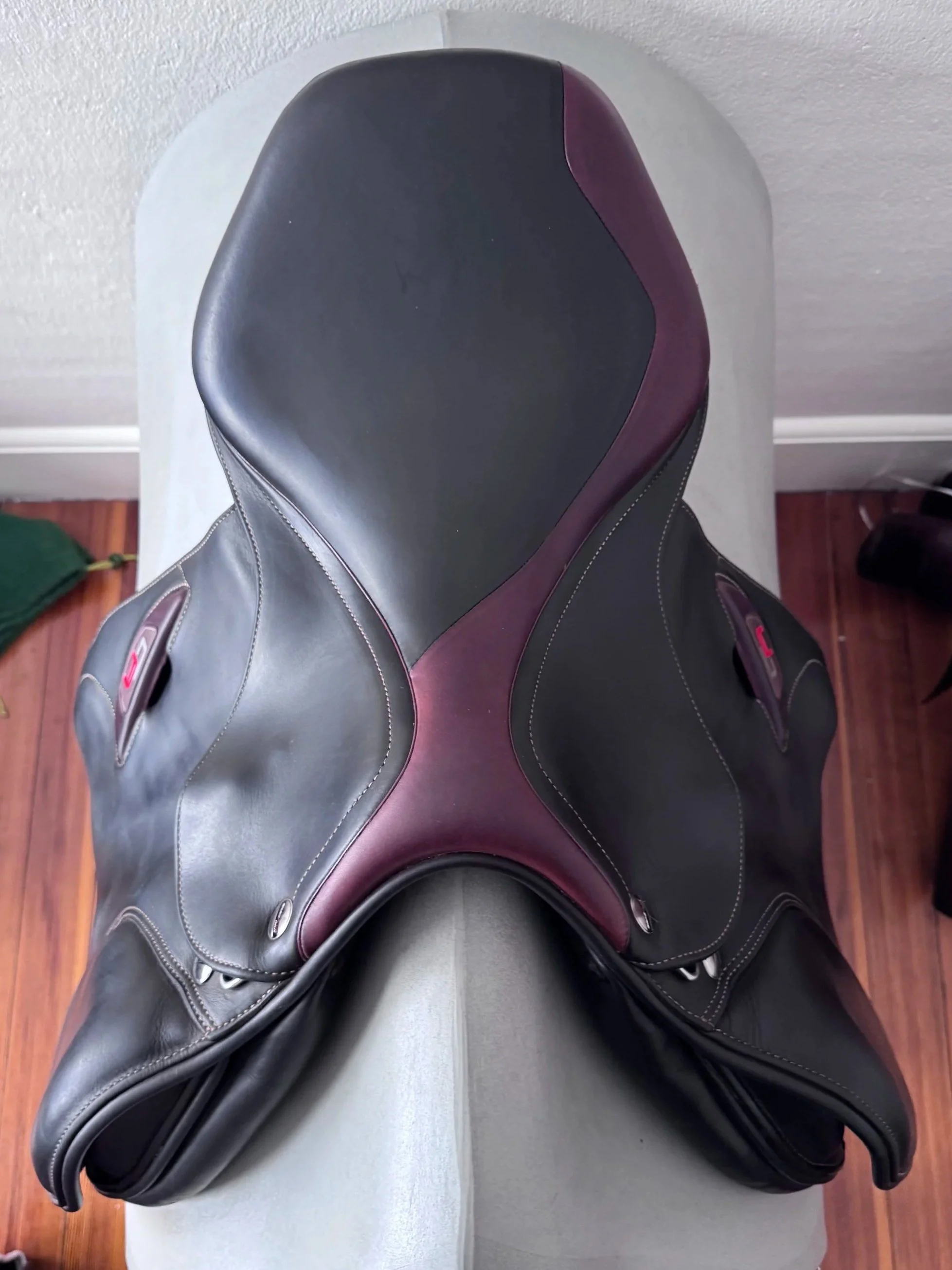 17.5" Erreplus CA Saddle - 2022 - Wool Flocked - Fully Adjustable - MINT! - Seat 2