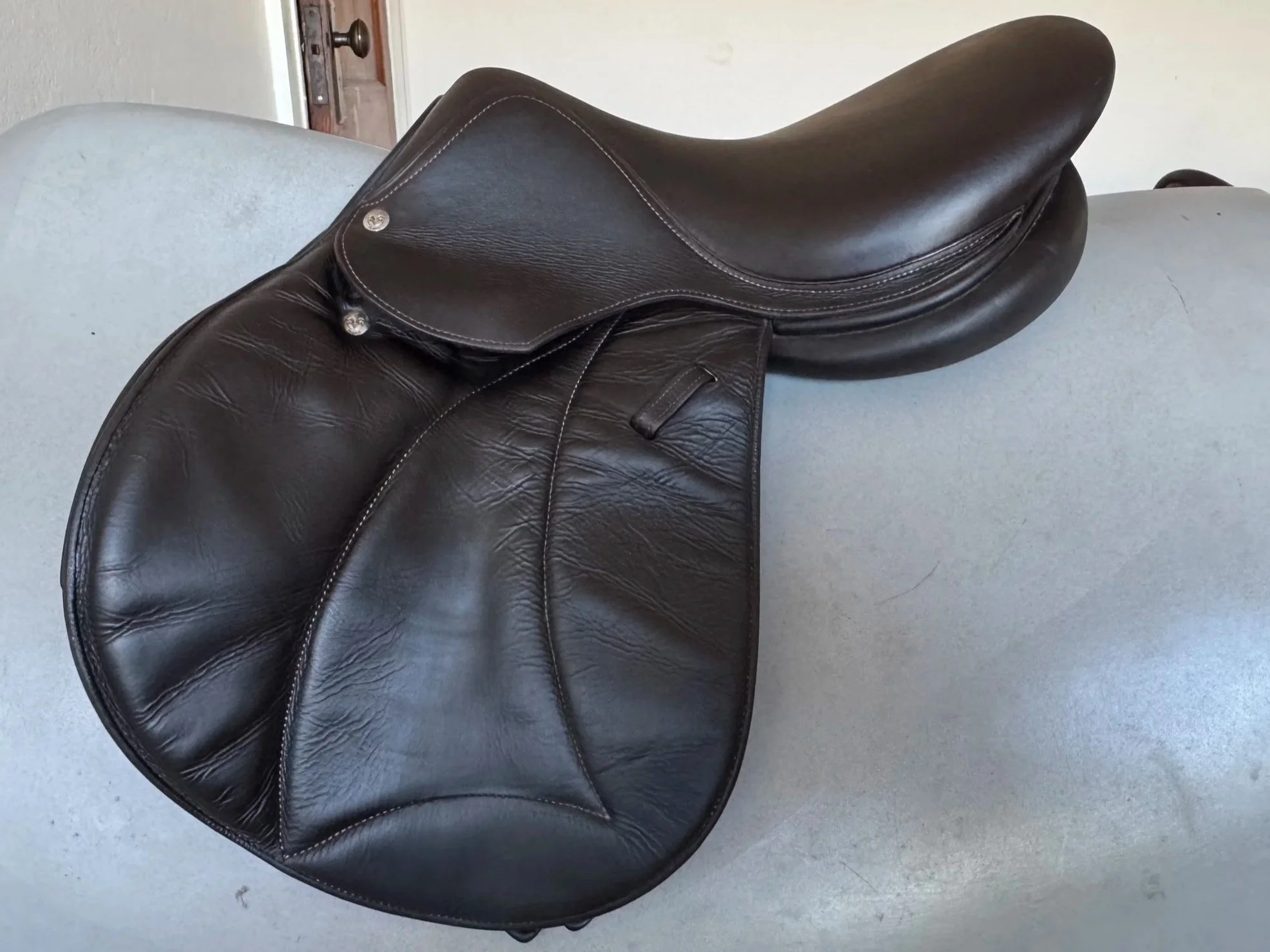 15.5" Voltaire Welli Children's / Pony Saddle - 2019 - 0A - Full Buffalo - Left View 1