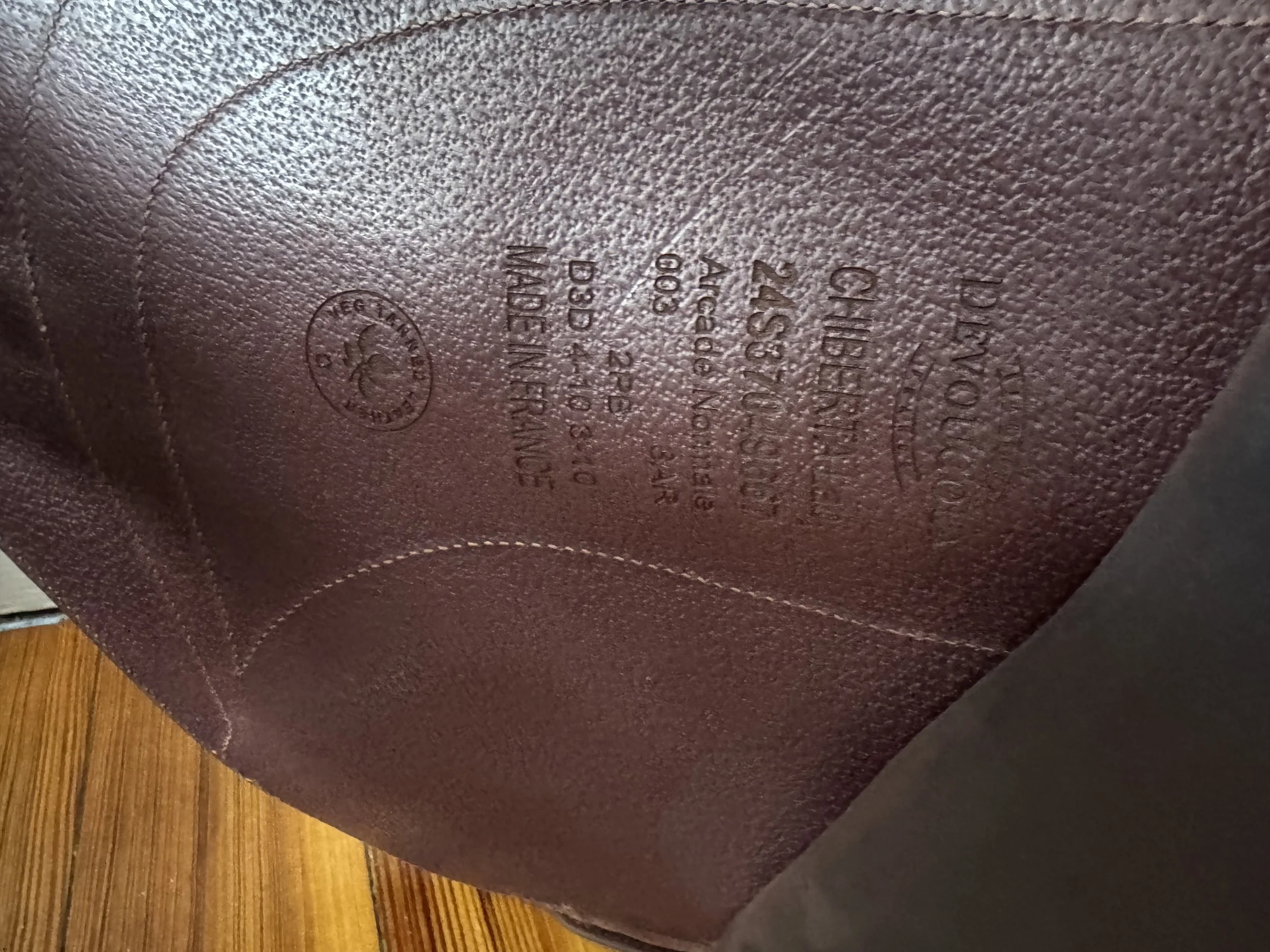 18" Devoucoux Chiberta Lab Monoflap Saddle - 2024 - 3AR - Full Buffalo - MINT - Serial Stamp