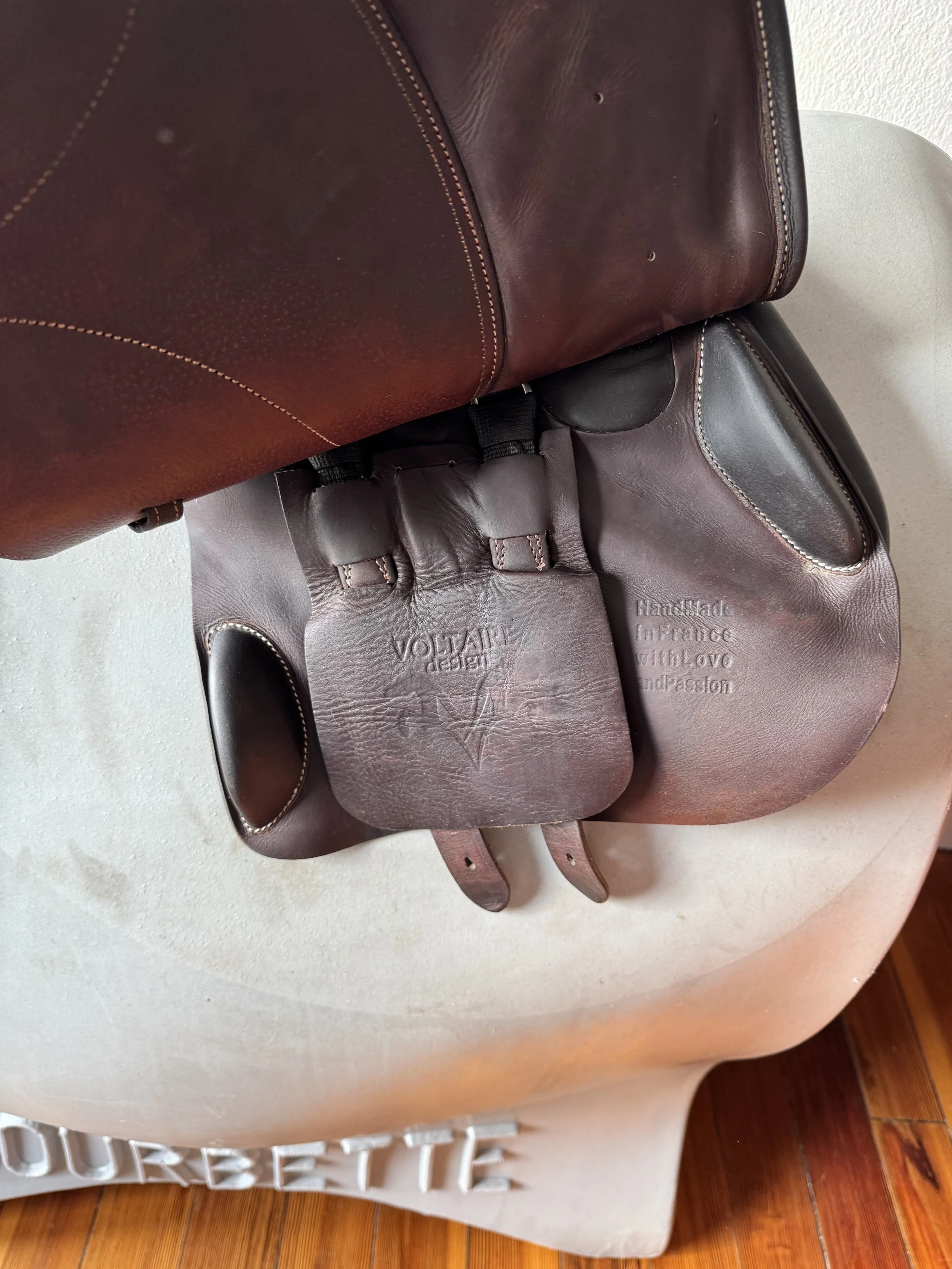 16" Voltaire Palm Beach Saddle - Underflap Right