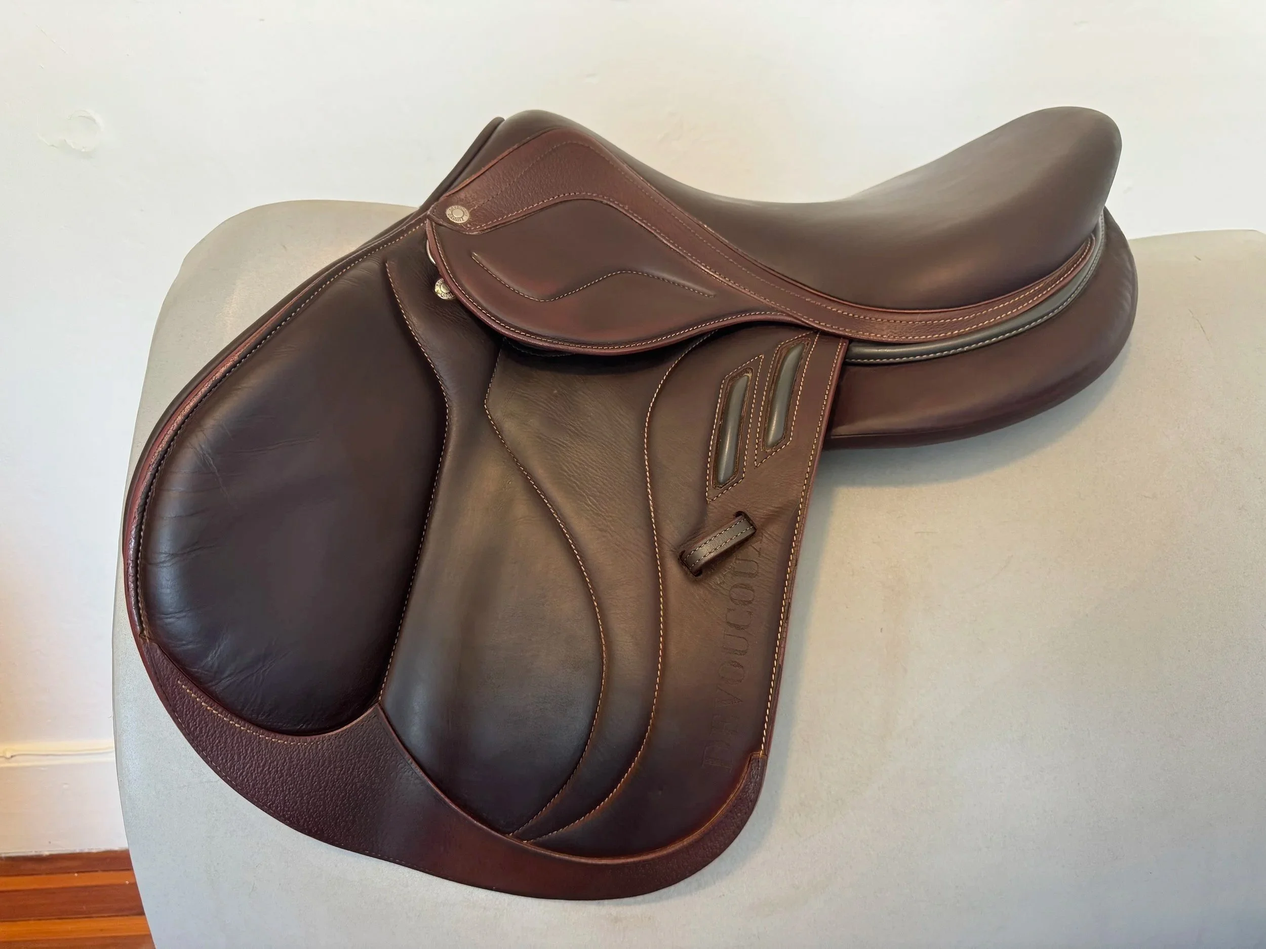 17" 2022 Devoucoux Biarritz Lab - Full Buffalo
