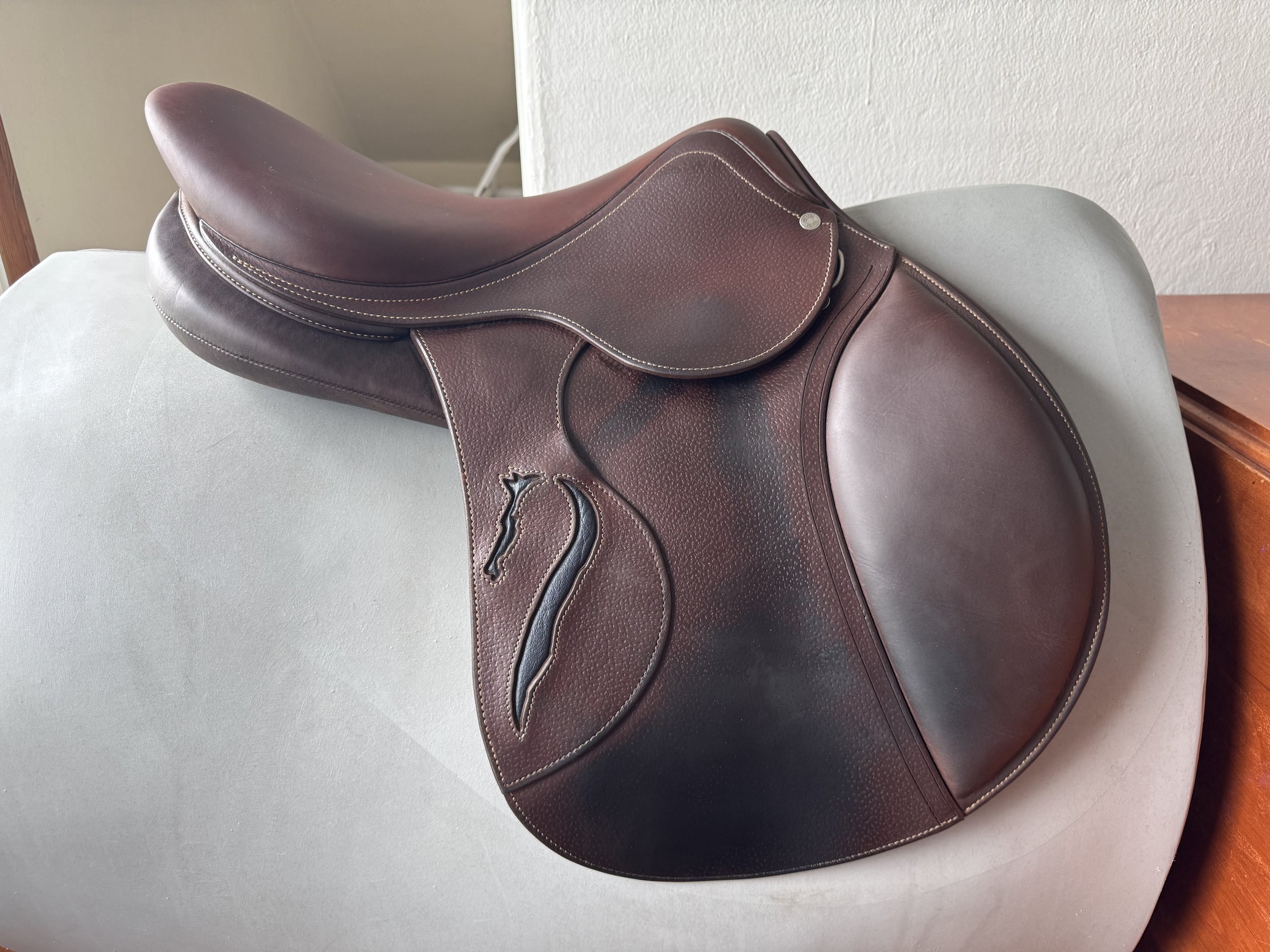 17" Antares Connexion Saddle - Left View
