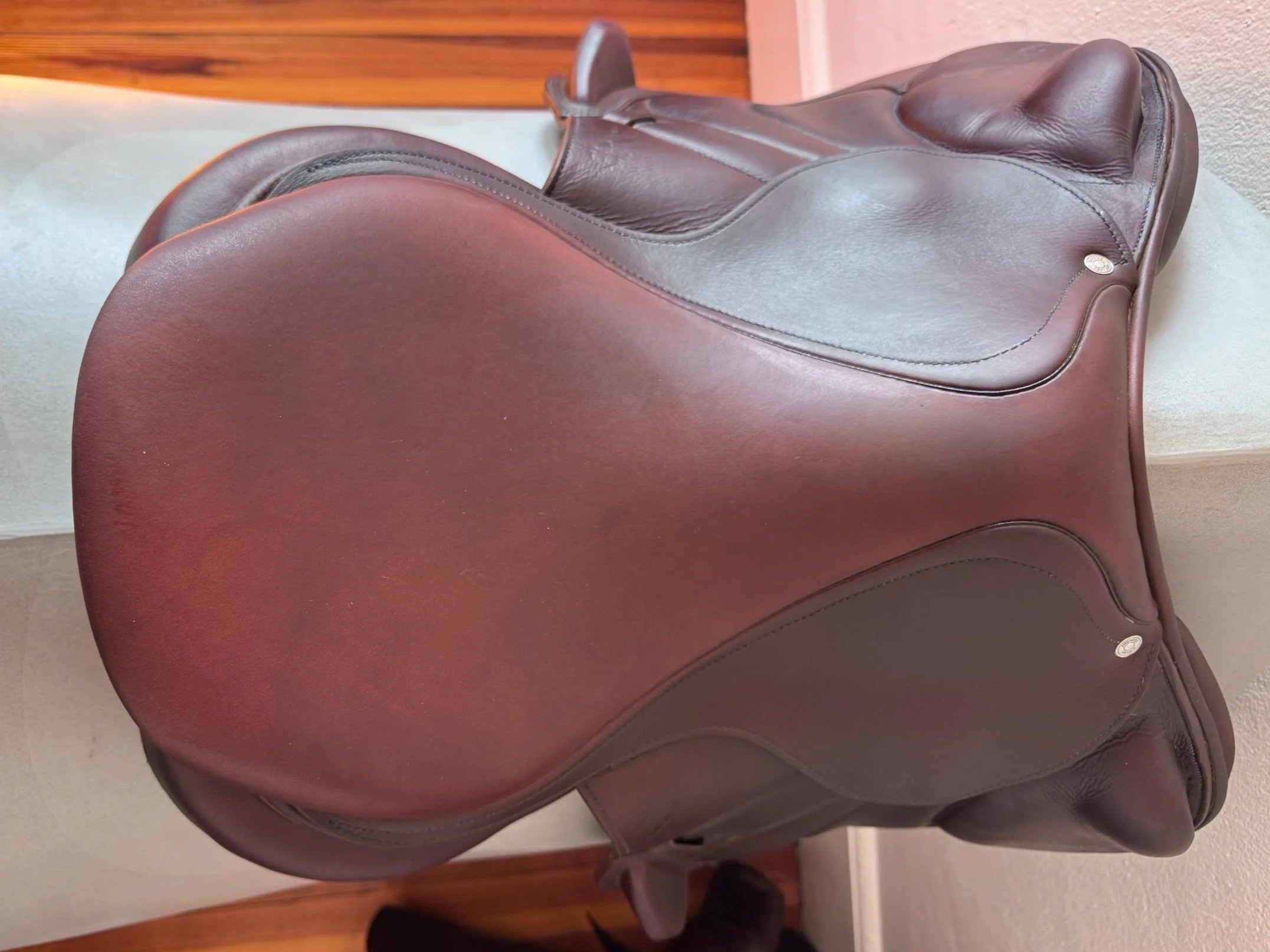 17" Antares Connexion Monoflap Saddle - 2019 - 3A - Full Buffalo - WIDE - Seat