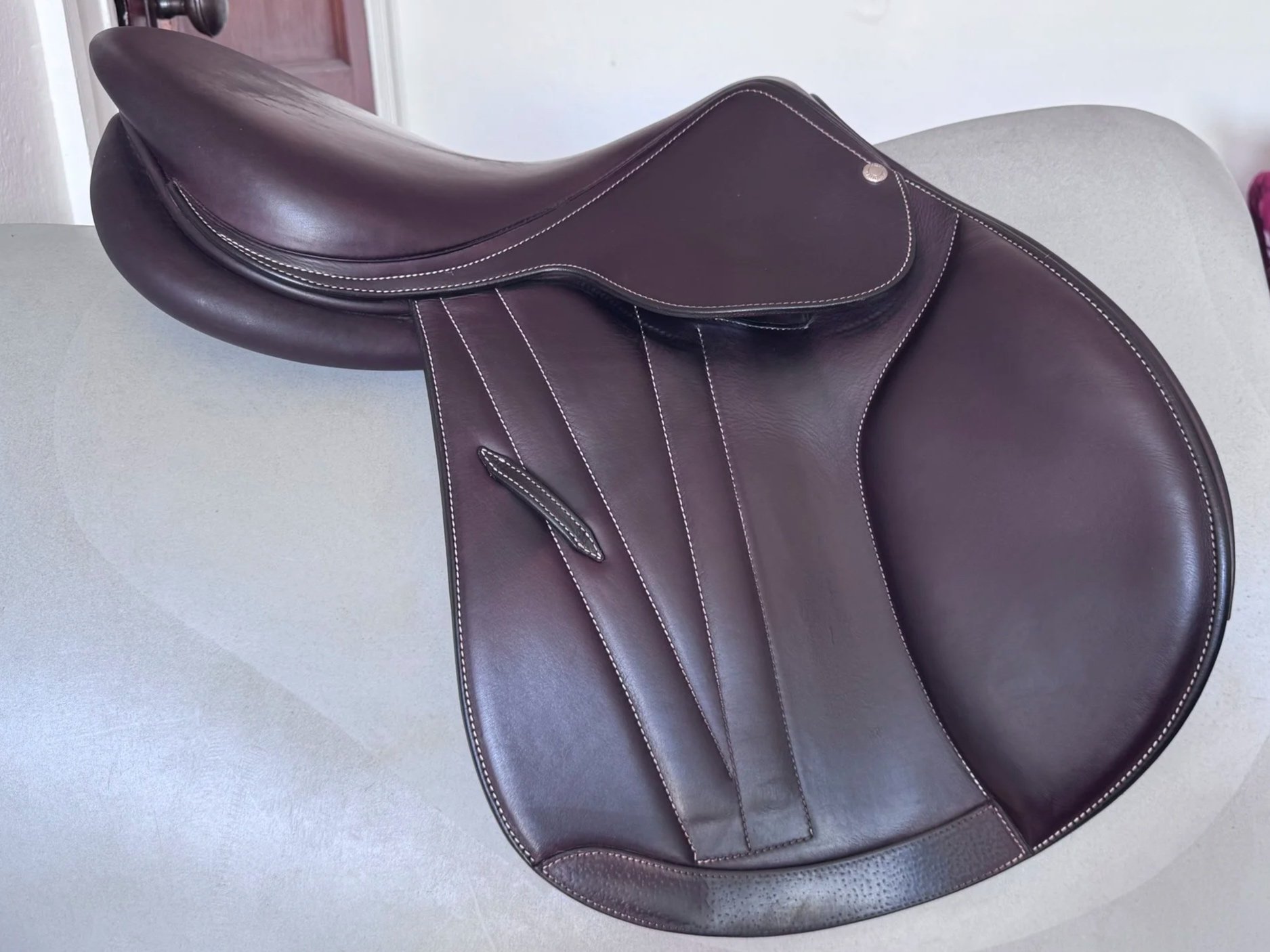 17/17.5" Butet Premium Saddle - 2024 - 2.5 - Cachou - Calf - Integrated Panels - Right View 3