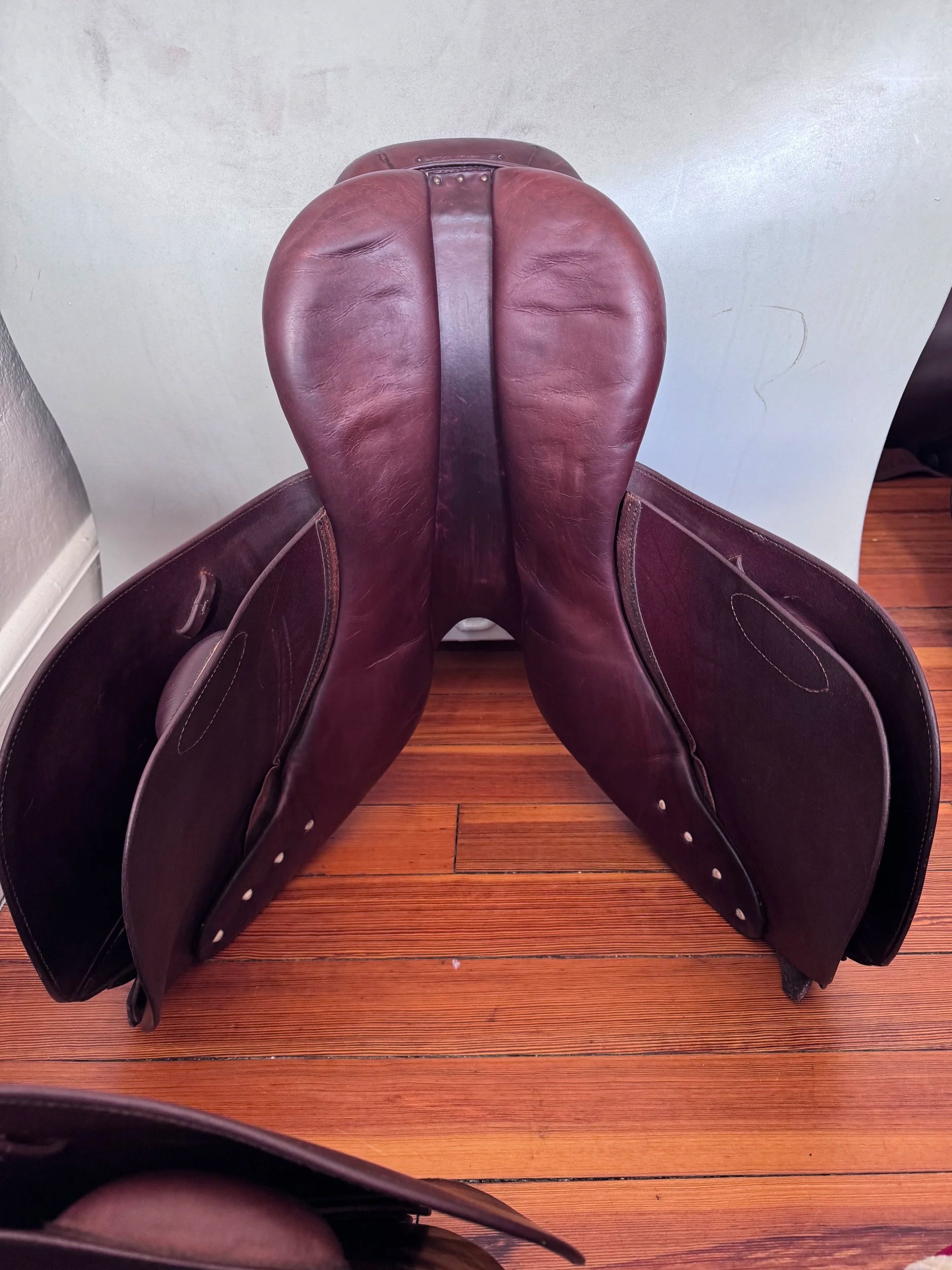 17.5" Tad Coffin A5G2 SmartRide / Smart Ride Performance Saddle - Grain / Calf - Panels 2