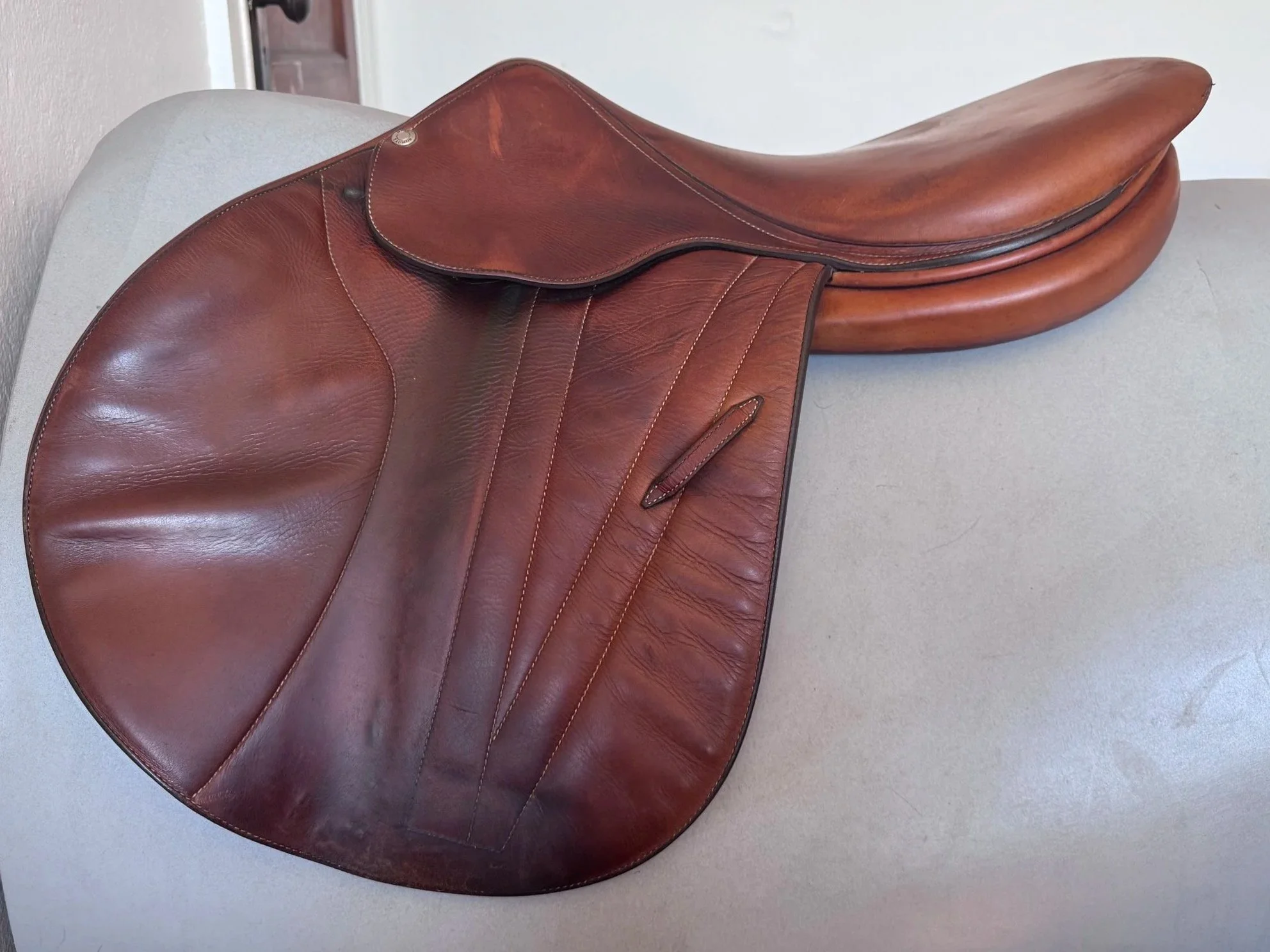 18" Butet Premium Saddle - 2015 - P Seat - 2.5 Flaps - WOOL FLOCKED - Left View 3