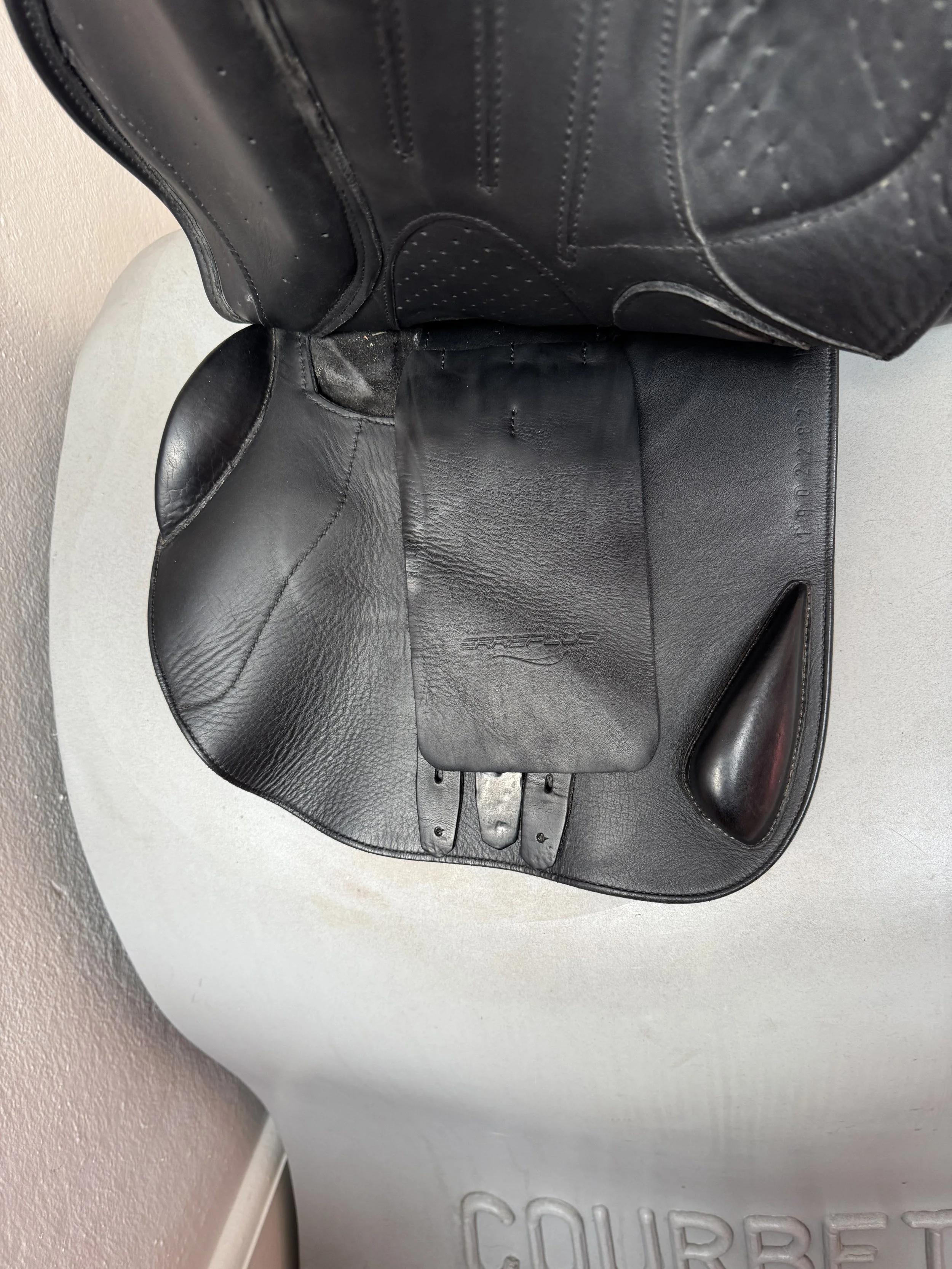 17.5" Erreplus CA Saddle - 2019 - Wool Flocked - Adjustable - Left Underflap 1