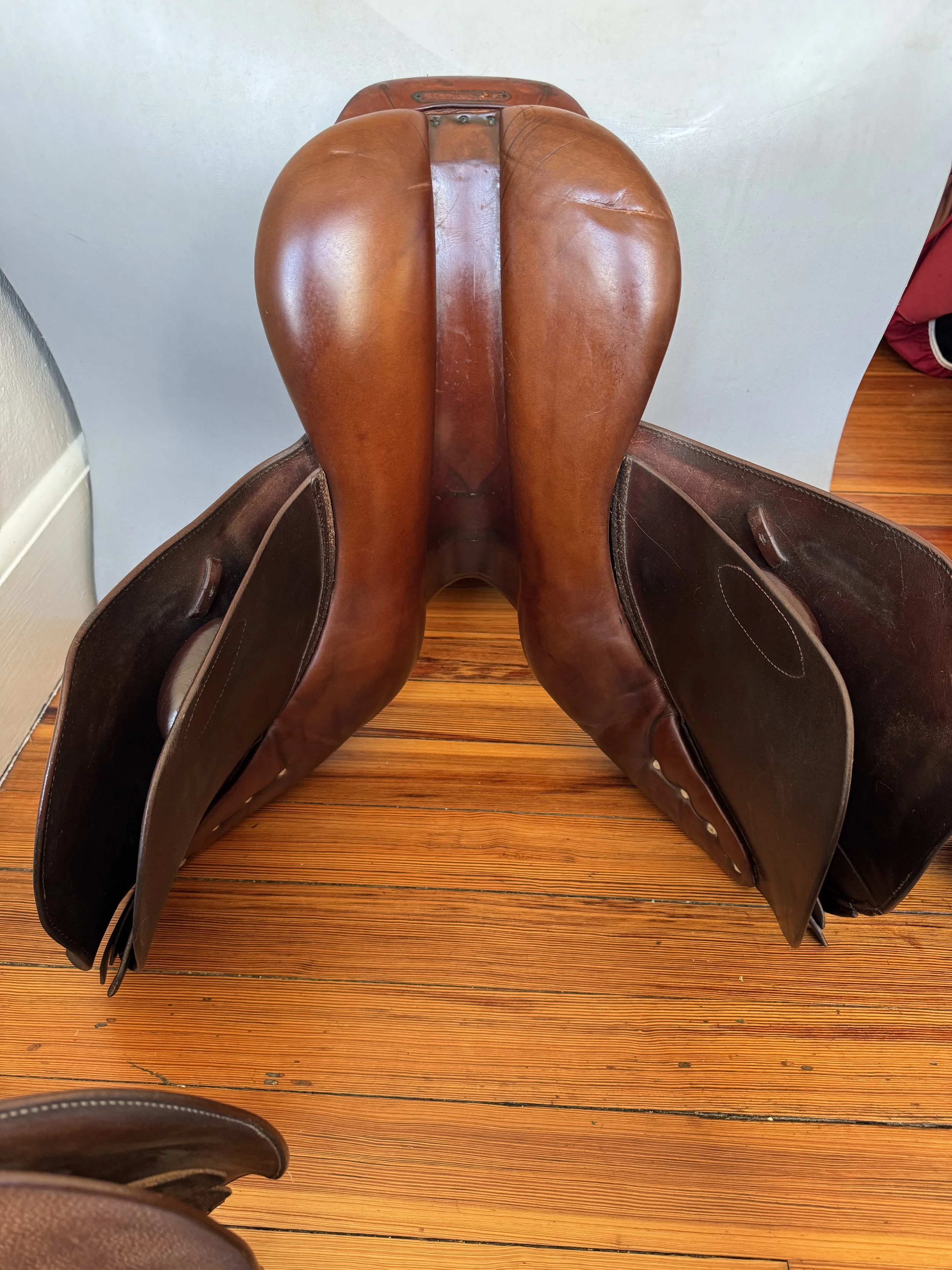 17.5" / 17" Tad Coffin A5SR Smart Ride Performance Saddle - 2011 - Grain / Calf - Panels 1